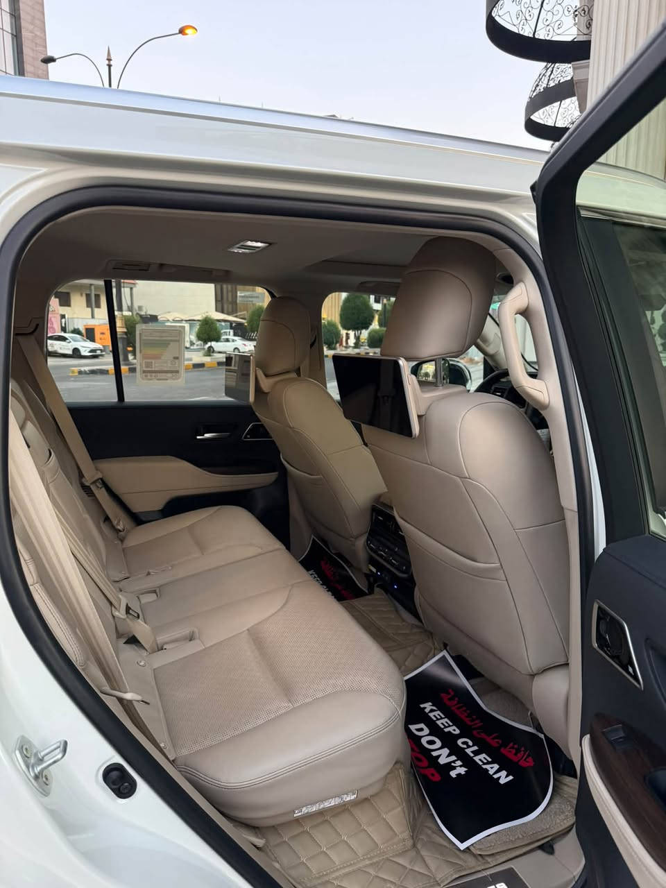 لاندكروز 2025 VX Limited 
السيارة بريم اصل باب اولا
مغلفه ppf من زيرو ضمان 10 سنوات 
كفالة عامة من كلشي 
ماشيه 13 الف كيلو فقط 
السياره بعدهه على وضع الزيرو 
رقم بغداد تحويل مباشر 
السيارة فول مواصفات 1/1 
بيبان شفط 
فلاشات  بل صندوق الخلفي
رادار امامي جانبي خلفي 
نقطه عمياء 
دبل شاحن وايرليس (بريم)
تشغيل عن بعد 
4 كامرات 360 درجة
كراسي امامية تدفئة تبريد
الكراسي الخلفيه تبريد
مكان السيارة بغداد 
رقم الهاتف / واتساب ***********

