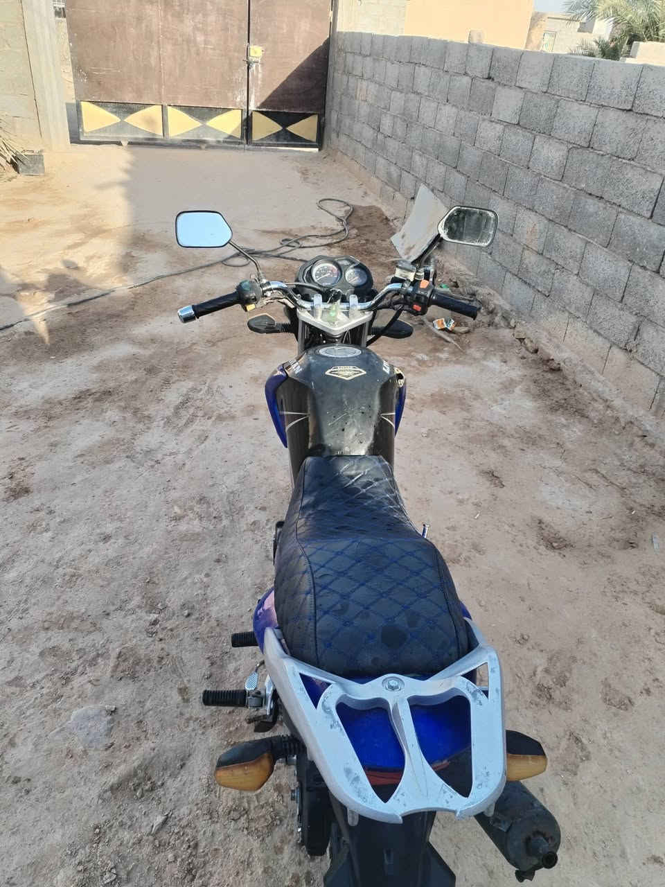 سلام عليكم
موطور للبيع 
محرك كير شرط 
محرك 150 

موديل 2020 
يرهم مراوس 
سعر 700 
مكان حديثه 
اتصال ***********
