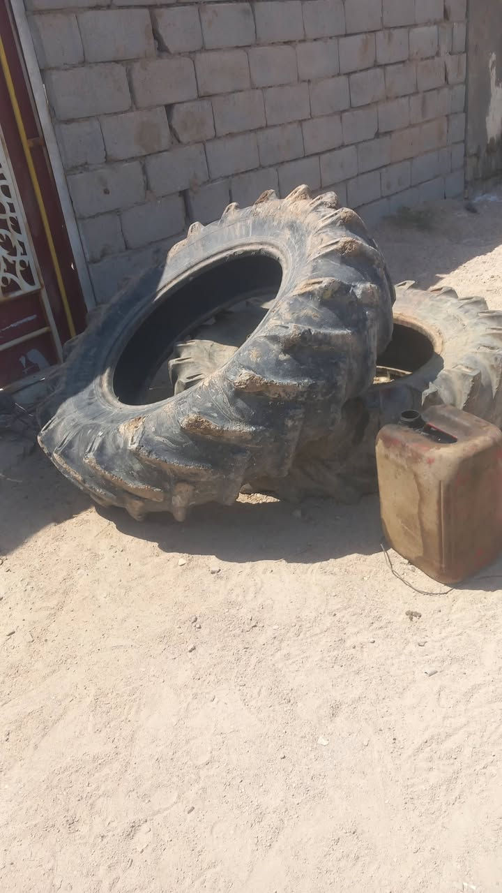 تايرات زوج ١٨عله ٣٠ وزوج ١٦ عله ٣٠ لمكان لناصريه  ***********
