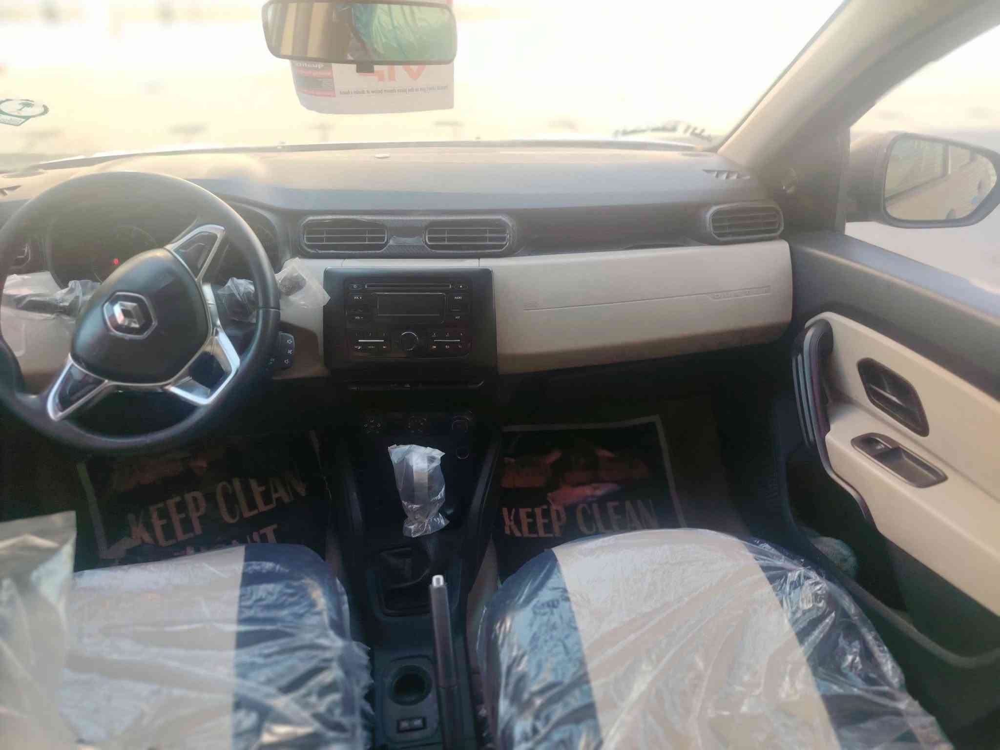 🚗 رينو داستر للبيع
كير ومحرك مكفولات لد امامي وخلفي ومواصفات معروفه هوايه بيه مواصفات 
🔹 موديل: 2019
🔹 المحرك: 4 سلندر 
🔹 الوقود: بنزين ⛽
🔹 ناقل الحركة: أوتوماتيك
🔹 عدد الركاب: 5 ركاب

✨ سيارة عملية واقتصادية، وسعرهه مناسب الشراي يتصل 

📞 للاستفسار: ***********
