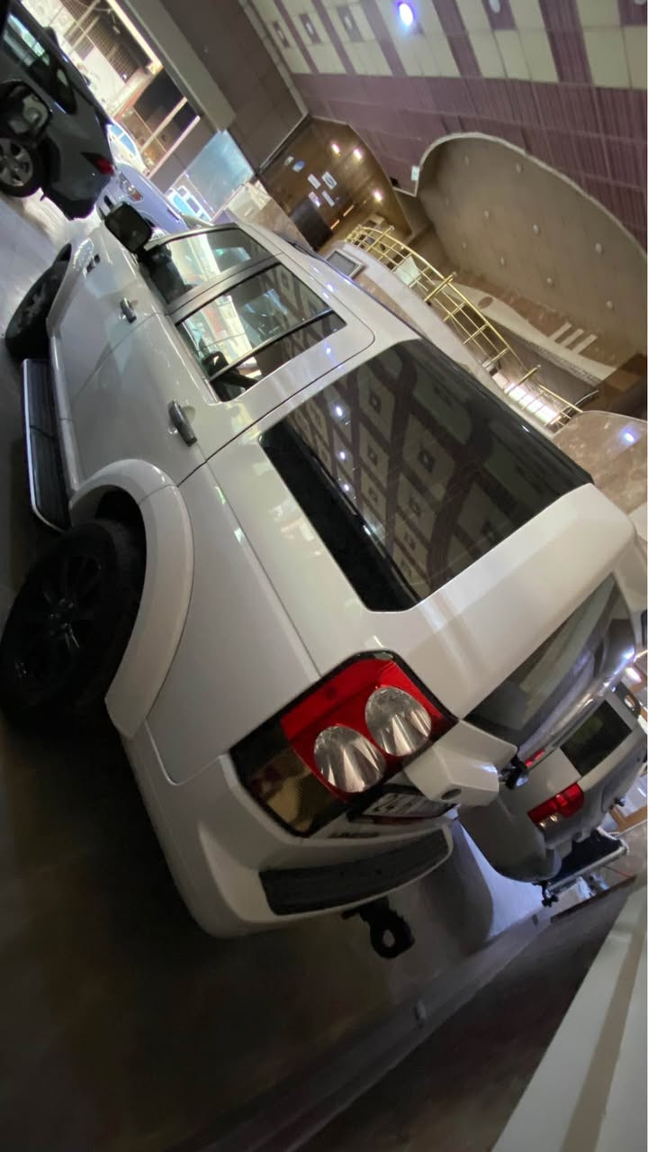 لاندروفر 2011
LR4 
وارد خليجي 
شركة سردار 
فول فول مواصفات واحد على واحد
سلايت
بصمة 
كل مواصفات بيها
مكان زاخو
225 كيلومتر ماشية
V6
كير ومحرك بشرط 
بدون صبغ من دعامية لل دعامية بشرط
***********
عندي واتساب زاخو, دهوك
