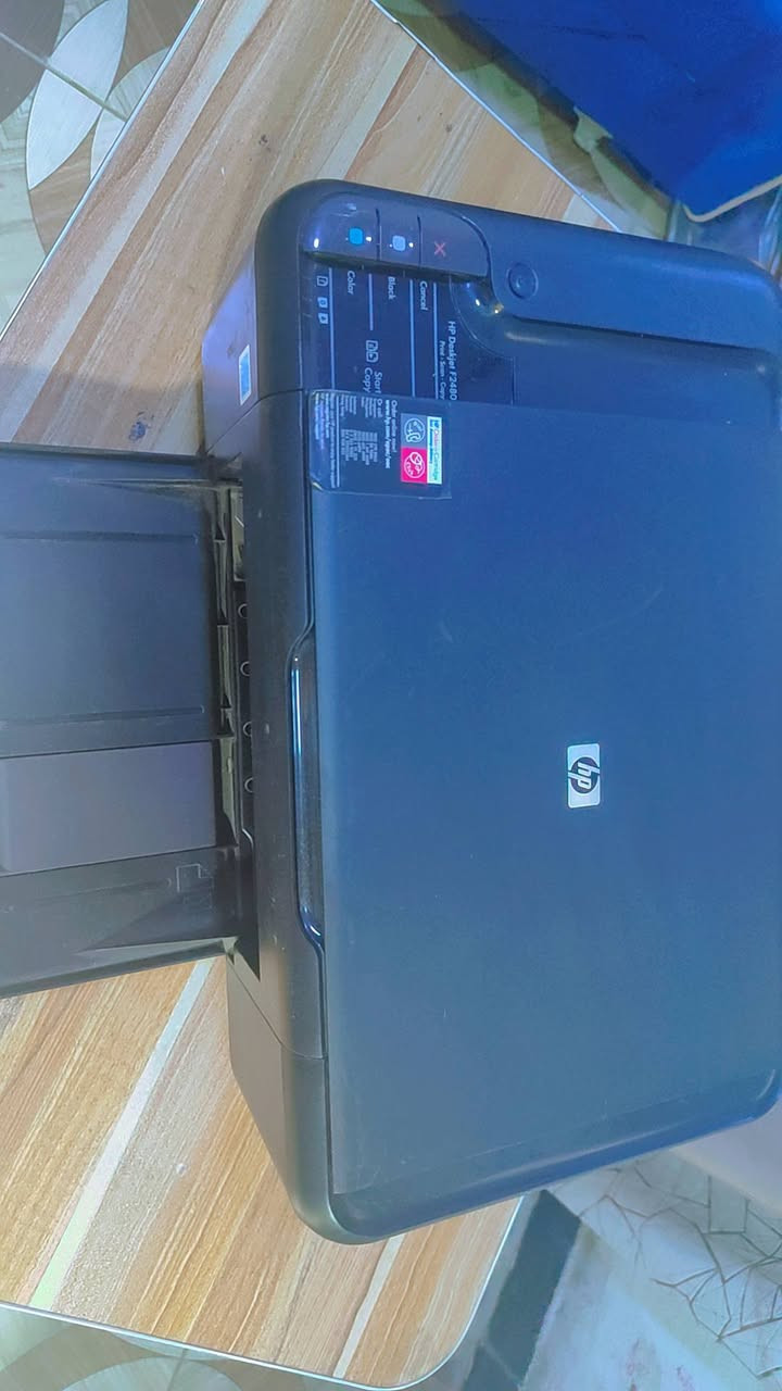 طابعة HP • شغالة • بدون كاترج