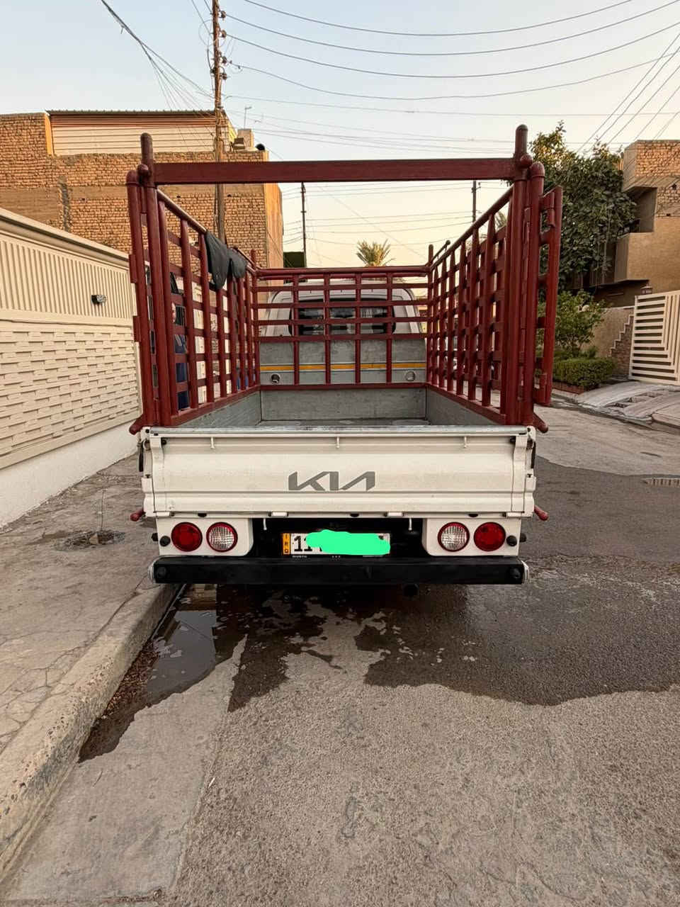 السلام عليكم 
كيا بنكو فحل 
موديل ٢٠٢٢
ويل ١٤ 
تانكي ١٢٠ لتر 
محجر بوري 
رقم بغداد بأسمي 
سيارة احلى من الصور جديده 
مكان السياره شهداء السيديه
للأستفسار :  ‭*********** بغداد, العراق
