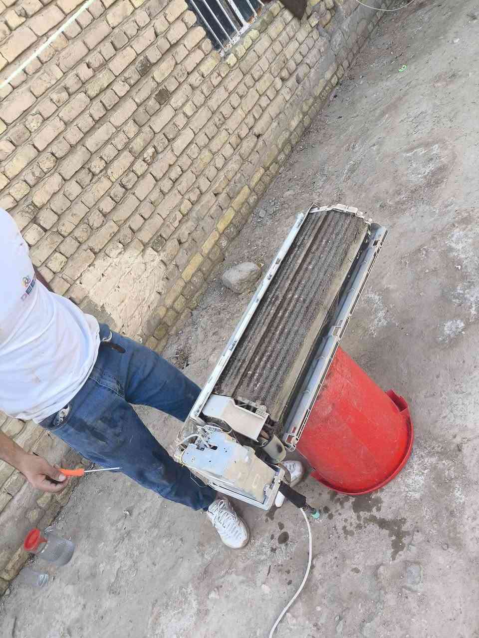 ❄️ خلي صيفك أبرد ويانه!
نوفرلك كل ما يخص أجهزة التبريد:
🔹 تركيب وصيانة احترافية
🔹 تنظيف وتعبئة غاز R22-R410
🔹  ضمان بلعمل
📞(اتصال او واتساب)
 ***********
📍- للتواصل مع كاراداي كراي
