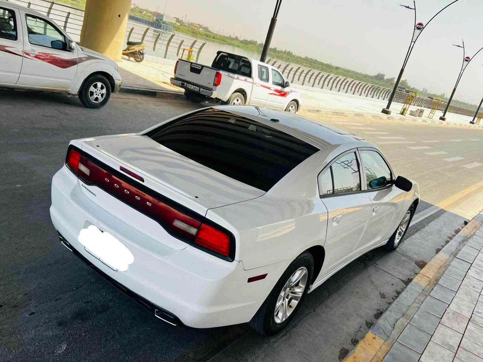 سلام وعليكم

جارجر 2013 السعر 115$

السياره فول مواصفات فتحه بالقماره شاشة جبيره كامره خلفيه كشنات جلد وكهربائي تبريد تدفيه بالكشنات مظخم صوت منظومه لايت ارضيه جلد  

خزن ميموري

تشغيل عن بعد

 تبريد وتدفئه

شفتات سترين 

مكينة حاويه مع راديتر جديد 

السياره كلش نضيفه وعليها ادامة حلوه

مبرمجه فتح سرعة ورون عداد260 كندي

ومبرمجه ع البانزين العادي 

رقم اربيل شمالي تحول وكاله حاضر

حادثها جاملق اوبنيد 

السعر  115$ عنوان العماره/ميسان   ‭***********‬  تصل وبيك خير وتدلل
