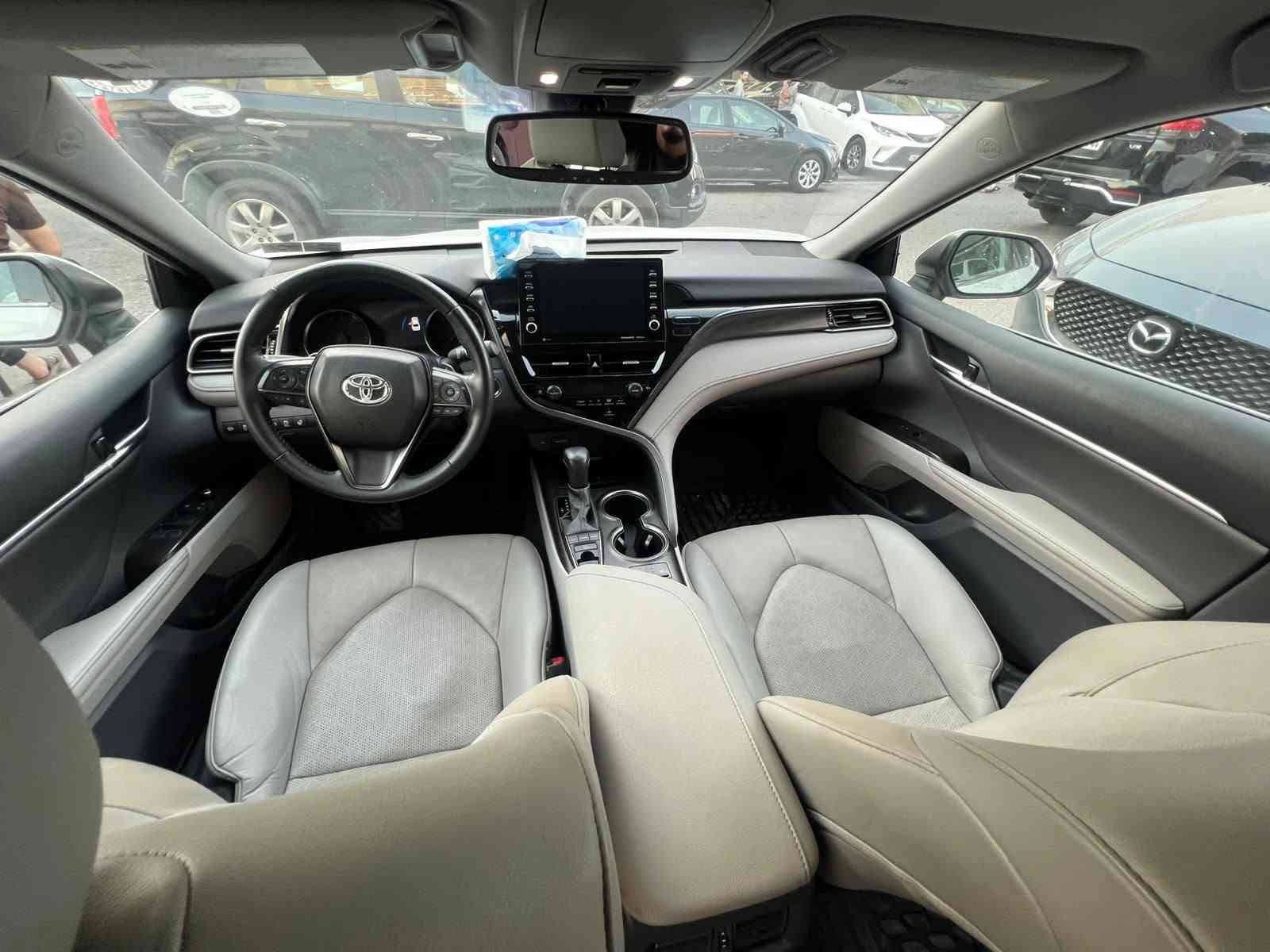 ملاحظه. يوجد جميع انواع السيارات حسب الطلب
 

🚘🔥 تويوتا كامري XSE 2024 للبيع 🔥🚘

🎨 جاملغ + باب صبغ

📍 السيارة مرتبة ونظيفة

🔹 المواصفات:

• محرك 2.5L بنزين

• 4 سلندر

• قوة 205 حصان

• قير أوتوماتيك

• دفع رباعي AWD

• فئة XSE الرياضية

• جنوط رياضية

• مقاعد رياضية

• شاشة وسطية

• كاميرا خلفية

• تشغيل زر

• دخول ذكي

• مثبت سرعة

• تحكم بالمقود

• مكيف أوتوماتيك

• إضاءة LED

• أنظمة Toyota Safety Sense

• نظام تحذير الاصطدام

• فرملة طوارئ

• تحذير الخروج عن المسار

• مثبت سرعة متكيف

• مراقبة النقطة العمياء

• حساسات أمان متعددة

• إيرباغات أمامية وجانبية وستائرية

🔥 كامري XSE AWD — فئة رياضية ومواصفات كامله

💵 السعر 215 وبيه مجال 

اتصال. ***********
واتساب. ***********
