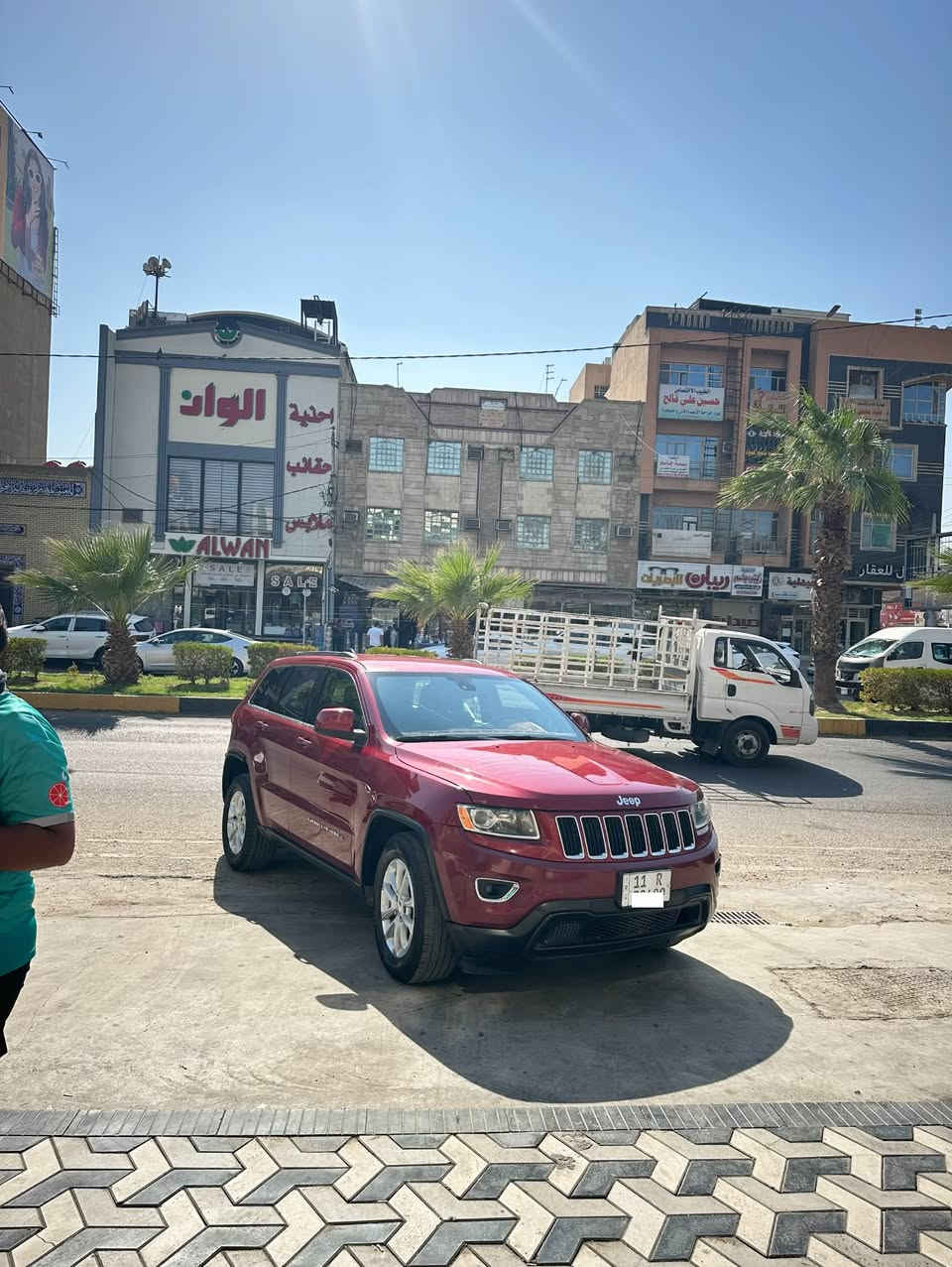 السلام عليكم
جيب لاريدو ٢٠١٥ 
بيها بابين وجاملغ خلفي 
سياره رقم بغداد بأسمي 
السعر ١٦٨ وبيها مجال 
للاستفسار ***********
