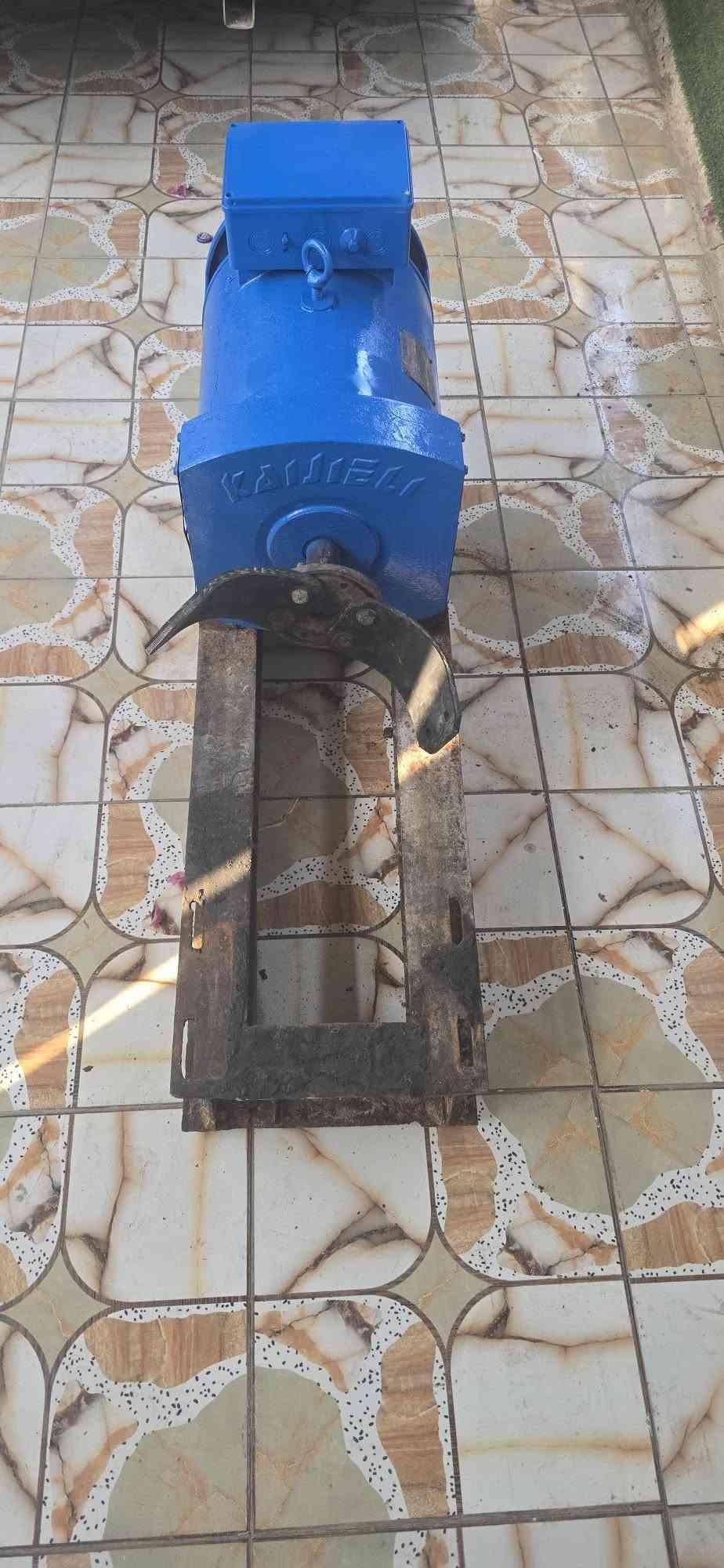 راس توليد للبيع حجم سبعه ونص كيفي عل فحص سنكل هوه ول شاصي الشراي يجي خاص او ينتصل عله  الرقم ***********العنوان حله السعر انتصل وتدلل حلة, بابل
