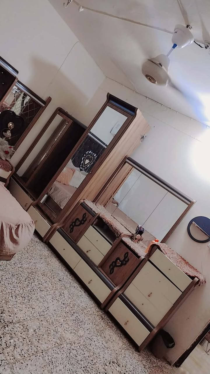 غرفه • نضيفه • مستعجل