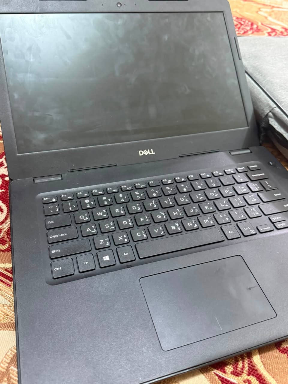 المعالج: Intel Core i5 - الجيل الثامن
عدد الأنوية: 4 أنوية / Threads 8

كرت الشاشة: Intel UHD Graphics (داخلي)

الرام: 8GB DDR4 (قابلة للتطوير)

التخزين: 256GB SSD (سريع جدًا)

حجم الشاشة: 13.3 إنج

نوع الشاشة: LED Anti-Glare (مضادة للانعكاس)

HD Webcam :الكاميرا

الصوت: ستيريو + مايك مدمج

Wi-Fi :الاتصال

لوحة المفاتيح: مريحة للطباعة

البطارية: جيدة وتدوم لساعات عمل

الوزن: خفيف وسهل الحمل

النظام: ويندوز مثبت وجاهز للاستخدام

الحالة: نظيف ومفحوص %100

مكاني كربلاء للاستفسار واتساب ***********
