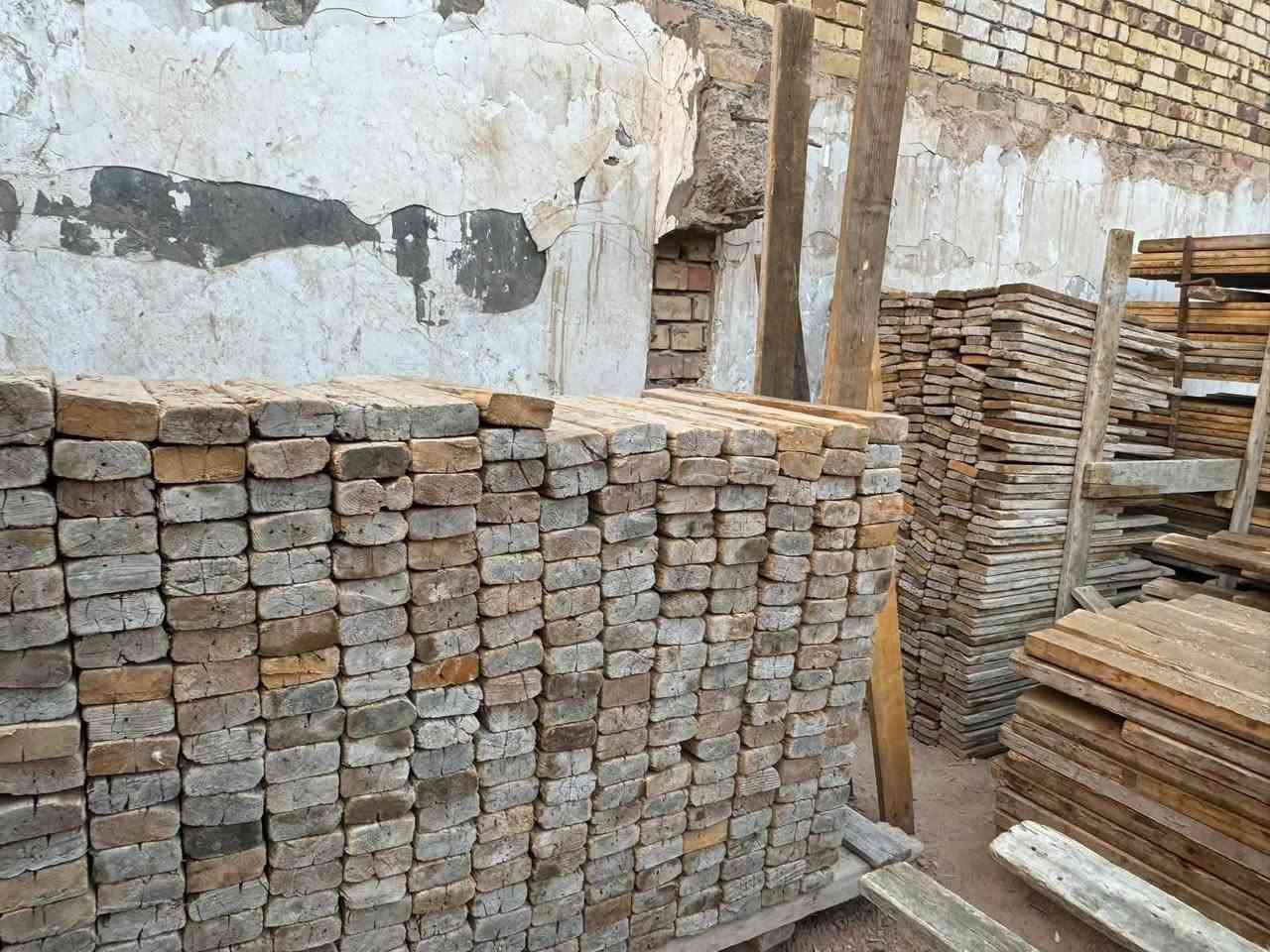 قالب خشب روسي انج تارس 25 نظيف جدآ   العدد 13 مكعب 

للبيع

العنوان الحله شارع 80 قرب مطعم ثابت 

الهاتف *********** - ***********
