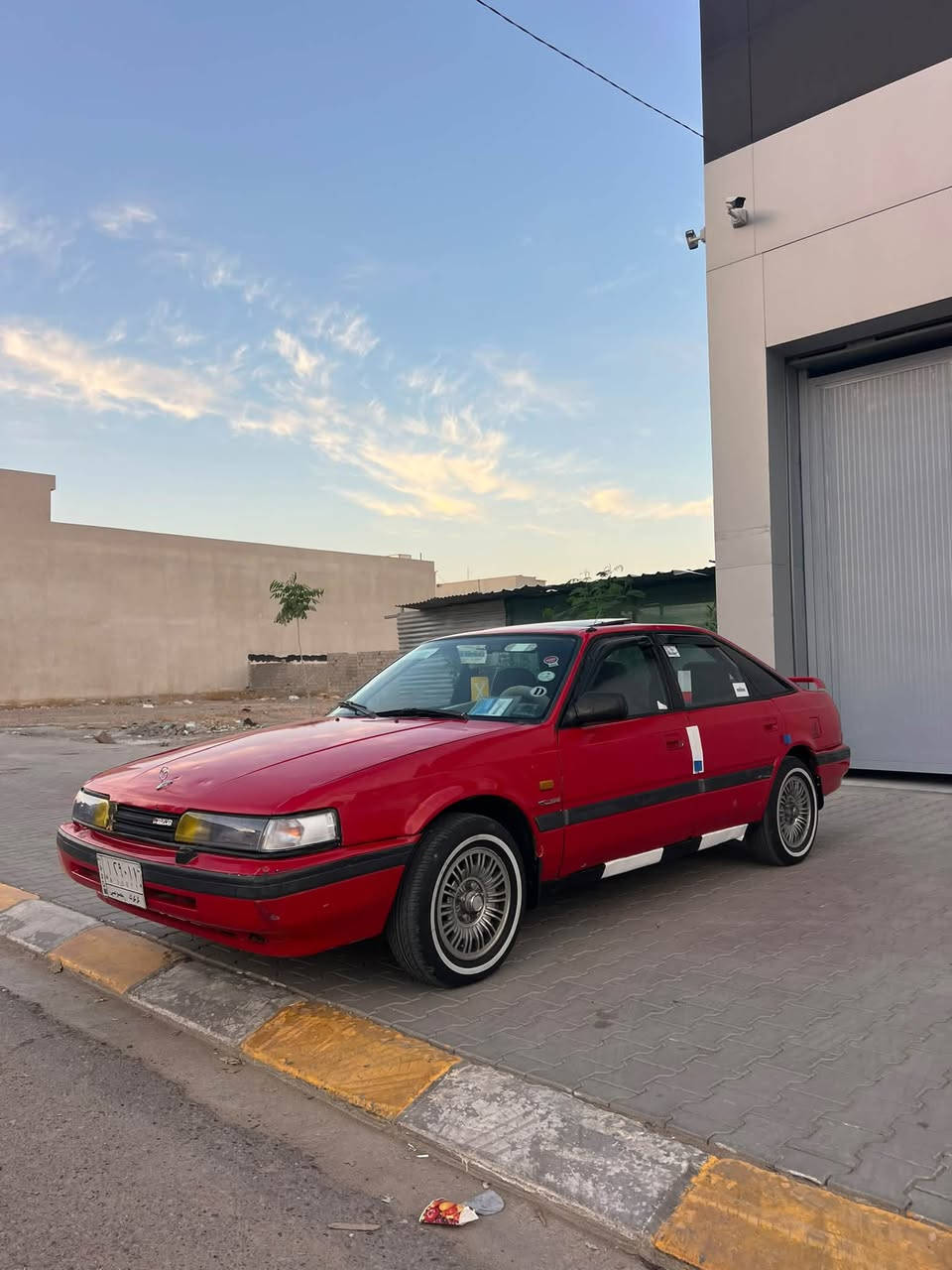 السلام عليكم الحلال .. للبيع
مازده 626    موديل 1991  بسعر مناسب جدا 29 ورقه 
محرك شرط بدون تبخير بدون تنقيص 
كير شرط. نشاط فول 
كهربيات كله شغال   / مسجل سماعات كله شغاله 
سنتر لوك 4 جام شغال. 
صدر امامي خلفي بكارتون.  لايت بكلايت مال كصه 
السياره مصبوغه عام بدون ضربه. قماره بلاديه  
تخم تاير ويلكب.  جديد. 
محرك. / وكير / وصدر / وتخم / تاير / كهربيات جديد / 
رقم كركوك.  سنويه عضم عاج / مشروع وطني تحويل ثاني يوم ::السياره جاهزه تشغل وتطلع 
مكان السياره تكريت القادسيه / ***********
بسعر مناسب جدا29 وبيها مجال
