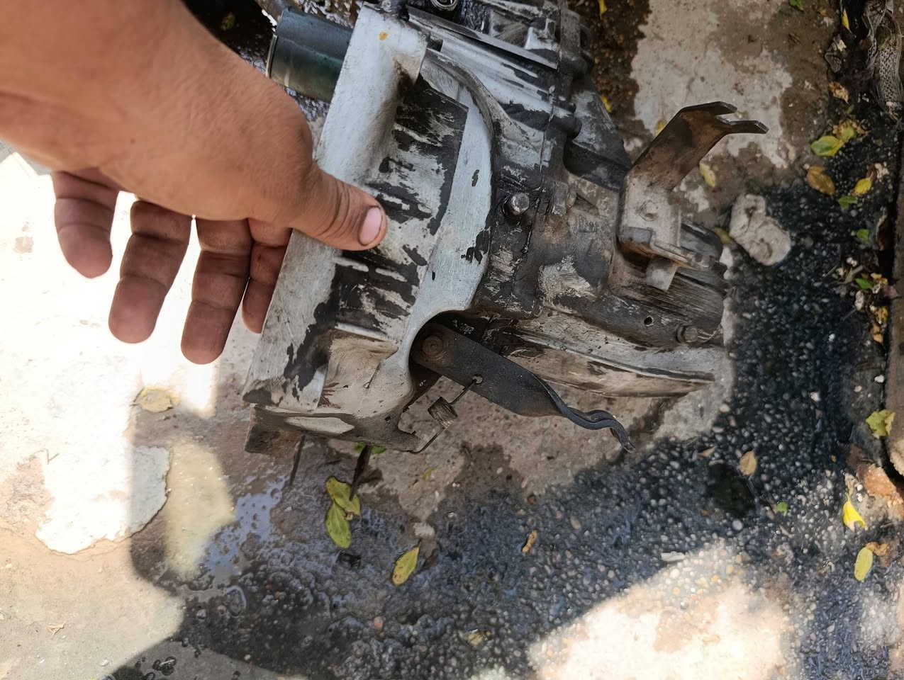 سلام عليكم سايبا تفصيخ شتريد موجود كير شغال تريده هوا وشد تريد تاخذه وكل الغراض موجوده مكينه موجوده تجفيت جديد *********** تاجي سبع البور
