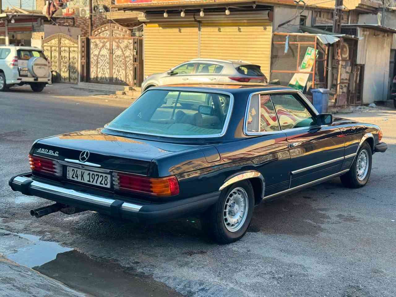 السلام عليكم مارسدس كلاسك SLC450 مكينهV(8) لون نيلي داخل ابيض جلد مديل السيارة(1977) رقم دهوك سيارة باسمي السيارة كفاله من الصبغ ول ضربه سعر السيارة (120$)دفتر وعشرين ورقه بيها مجال بسيط للتواصل ***********
