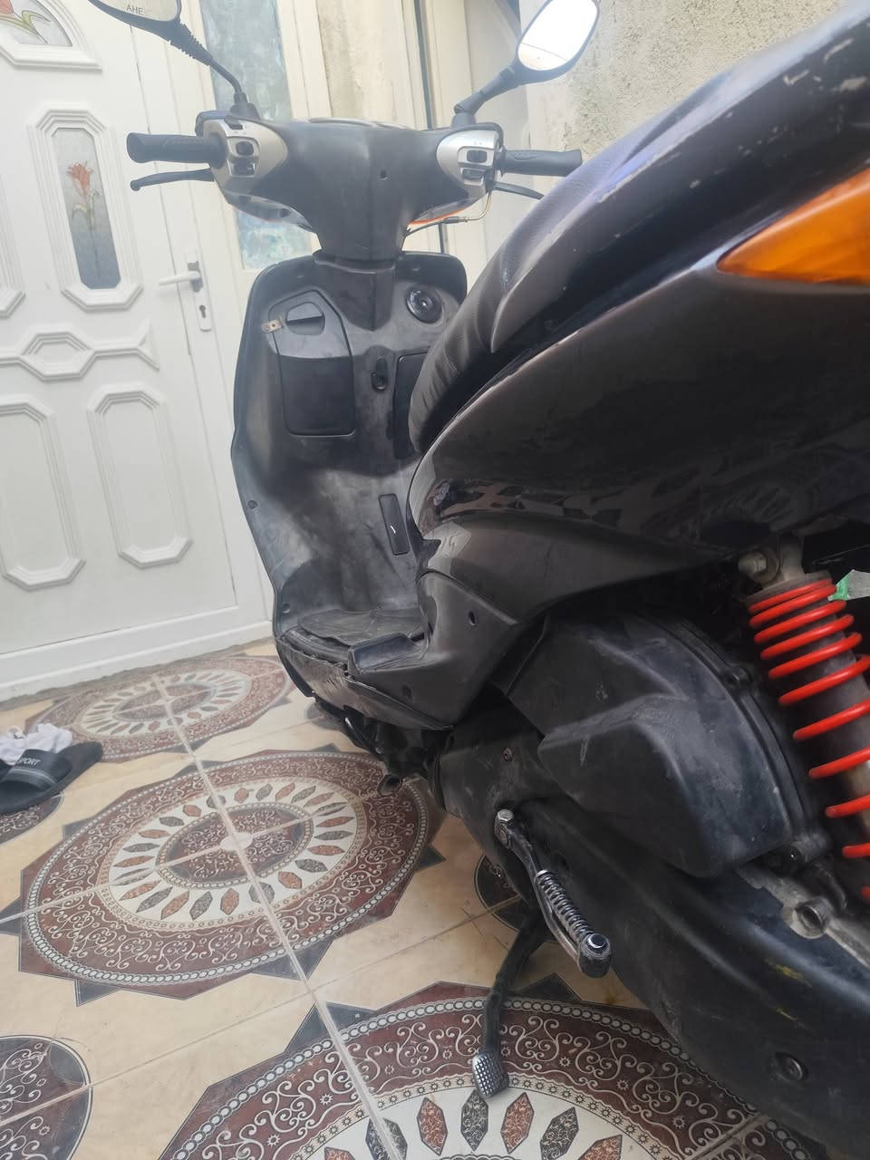 سلام عليكم سكنس نثيه ياباني كفاله ماعده بك لايت مكسور مكينه ناعمه ما مفتوحه سعر750وبيهه مجال قليل 
***********
