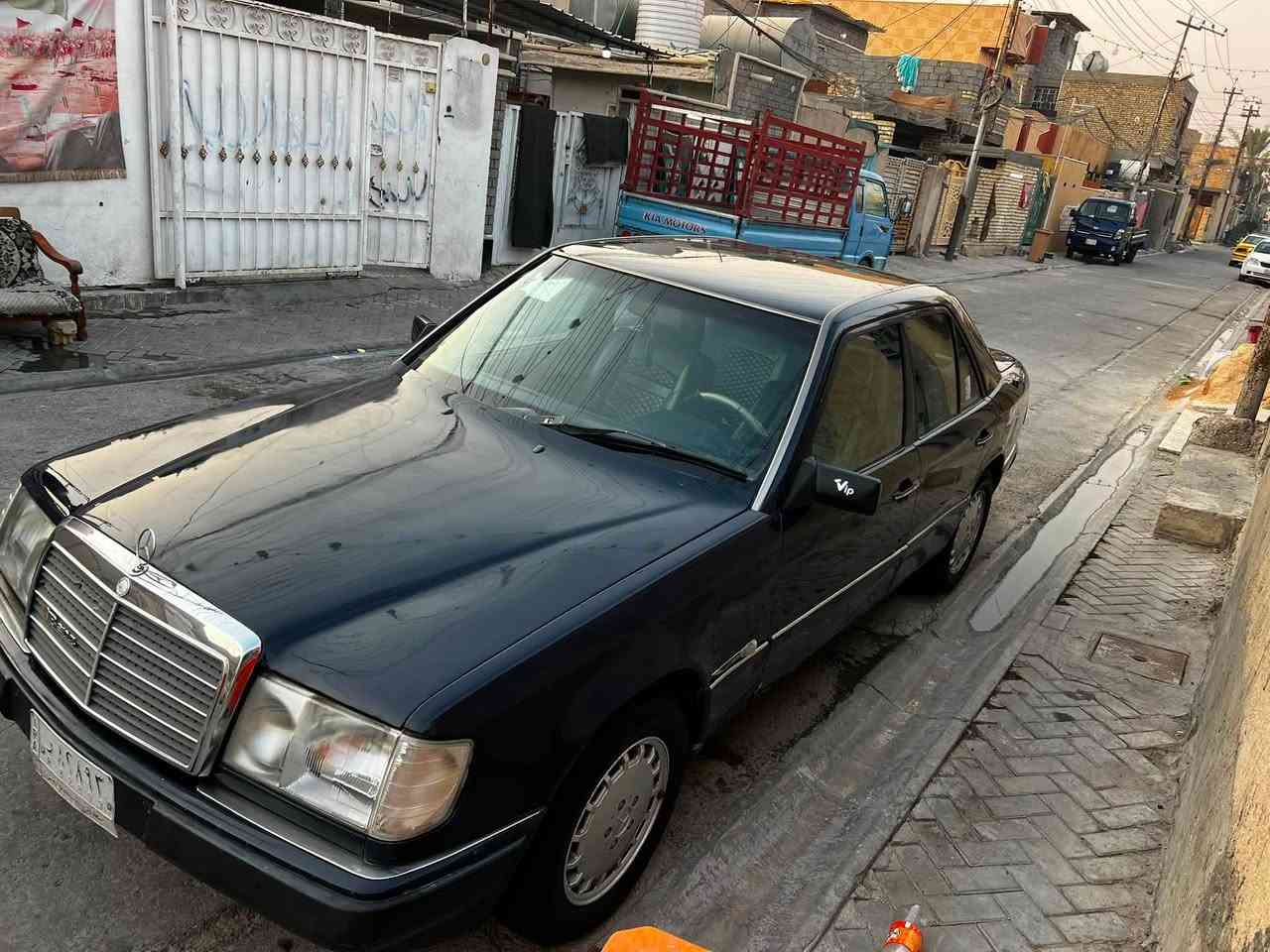 سلام عليكم موديل1988 مكينه وكير وتبريد مكفولات صدر تخم تاير كهربائية كلهه جديد دواخل جديده دواخل قواعد دبل وشواصي مكفولات تكم مكفولات سيارة خير من الله مكينه 300 قبق اسود بلادي كلهه شغالة تبريد خير من الله سعر 45 مكانهه بغداد حي النصر ***********  بي واستاب
