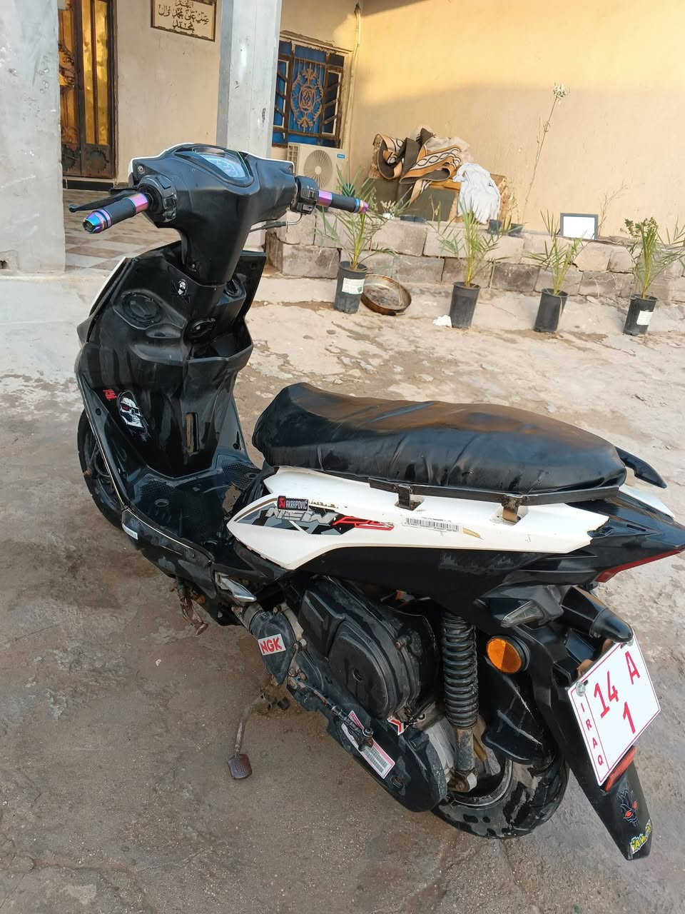 دراجه ماكس للبيع دراجه بلاديه سعرها 650وبيها مجال قليل مكاني الزبير للتواصل ***********
