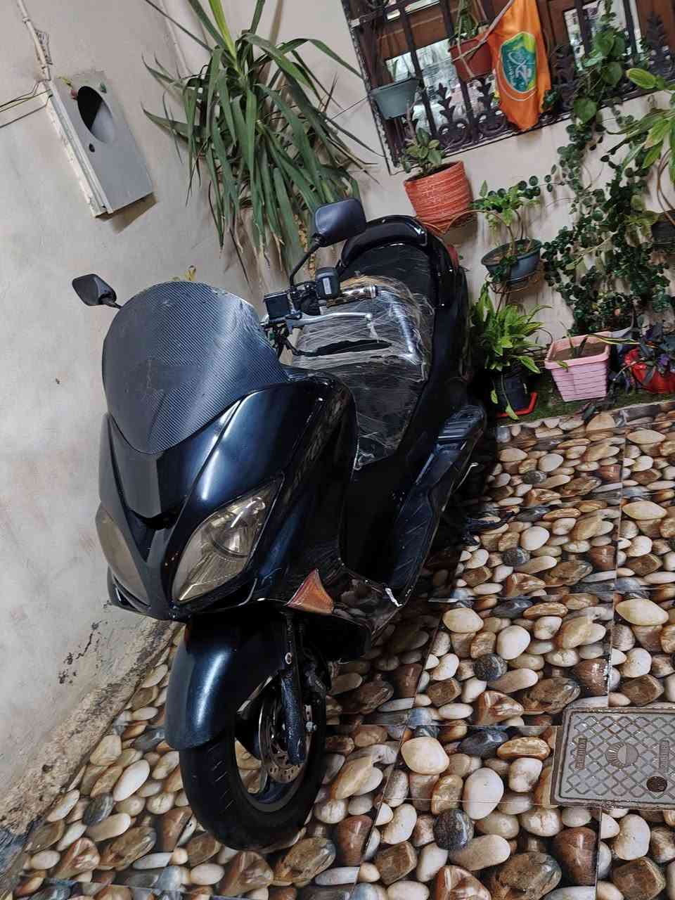 عمي سلام عليكم، فورزا 08 للبيع سعرها 750 بمجال قليل بس محرك بي بي دخان قليل
***********
