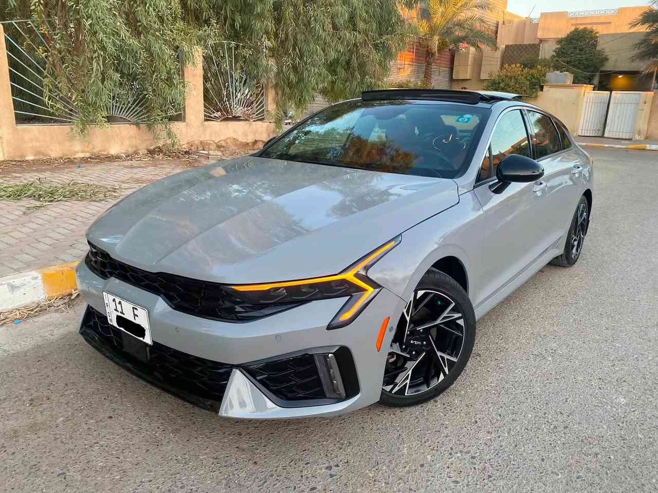 السلام عليكم
للبيع كيا  K5  حره  2025  

وارد امريكي ضرر بسيط بيه بس البنيد مصبوغ فقط.  وبيه تعديل بارد بسيط براس الجاملغ على كد شبر فقط 

بدون دواخل يعني لغد وشاصي سليم  + رادترات بلاديه يعني تبريد شركه سياره جايه من امريكا تعمل وتسير  

رقم الشاصي وصور الحادث مرفقه مع الصور 

مواصفات جي تي لاين فووول 

سلايت 

داخل جلد احمر بلادي 

بصمه + تشغيل عن بوعد 

حساس امامي +خلفي شغال 

رادار امامي + رادار جانبي كله شغال 

كشن كهرباء + جلد + تدفئة 

ويل كروم   شاشه متصله الكبيرة 

كير اوتو ومحرك شرط على وضع الشركة محرك بانزين 2500 تنفس طبيعي 

السيارة حلوة وجديدة يعني بحالت الوكاله ماشيه من مريكا 29 وهسه ماشيه 31  سيارة جديدة وجاهزة من كلشي 

رقم بغداد دولي حره ترقيم جديد يعني هزه وسنويه كله جديد شرط التحويل 

السعر 193 وبيه مجال الشراي يخابر 

‭***********‬
