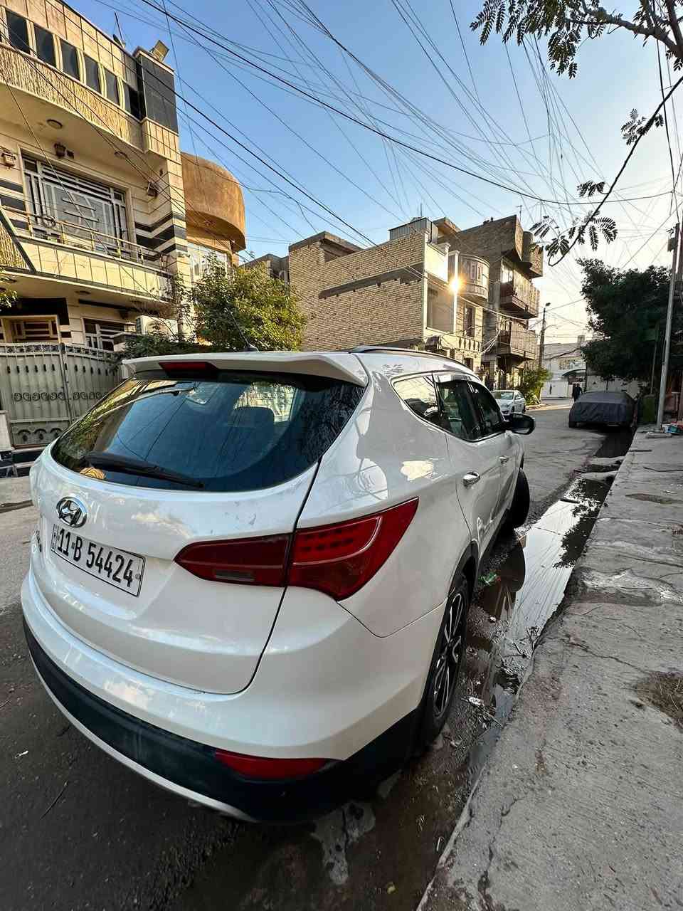 السلام عليكم سنتافي موديل 2013 خليجي للبيع السياره جاهزه تشغل وتطلع تخم تاير جديد صدر جديد ويل كب جديد رقم بغداد  السياره بيها حزام صبغ بدون دواخل السعر 105 ورقه بيها مجال بسيط العنوان بغداد الكاضميه للاستفسار ***********
