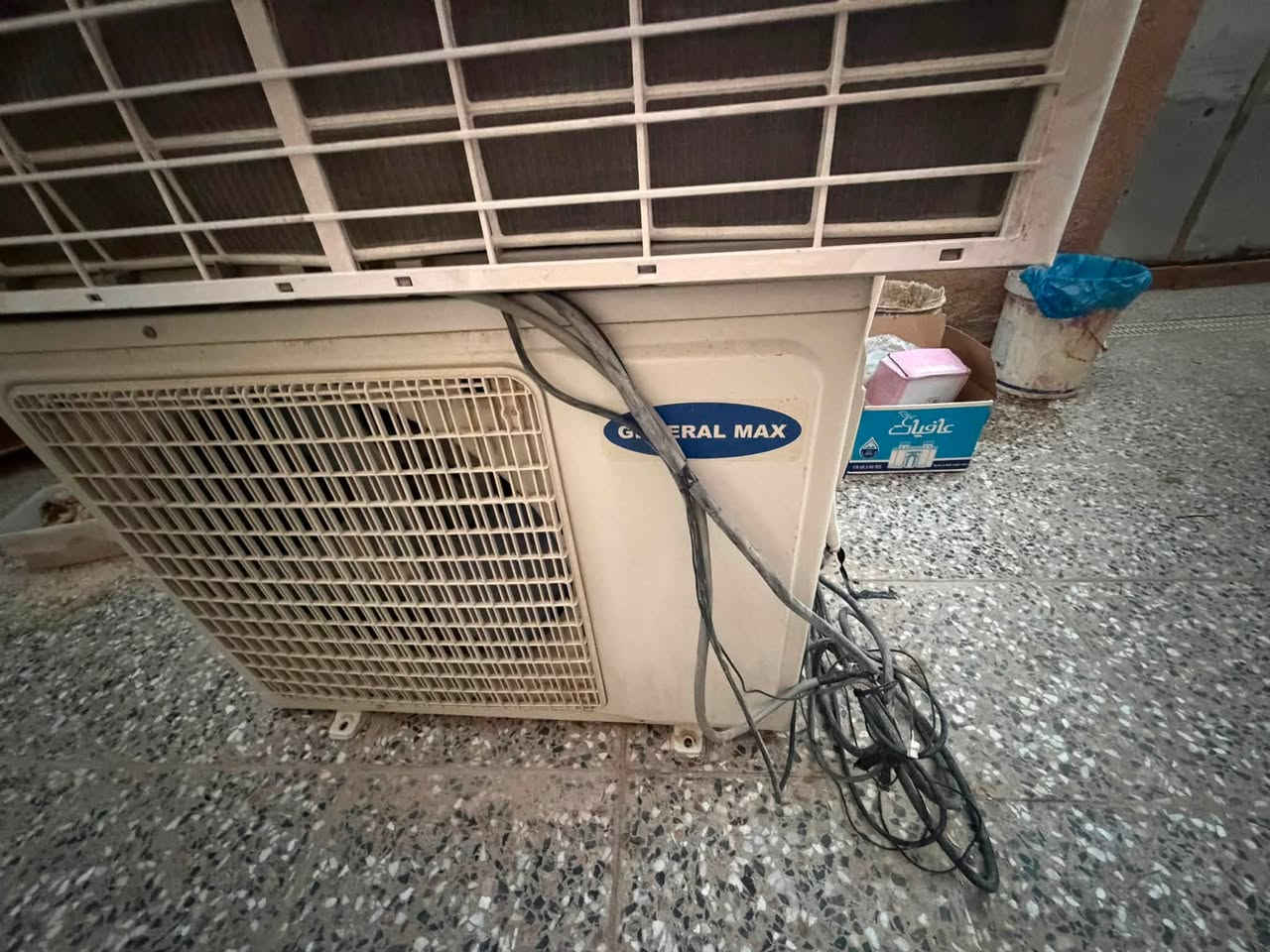 سبالت 2 طن للبيع شغالات كولشي مابيهن ثنينهن ب600 وبيهن مجال بسبط
***********
