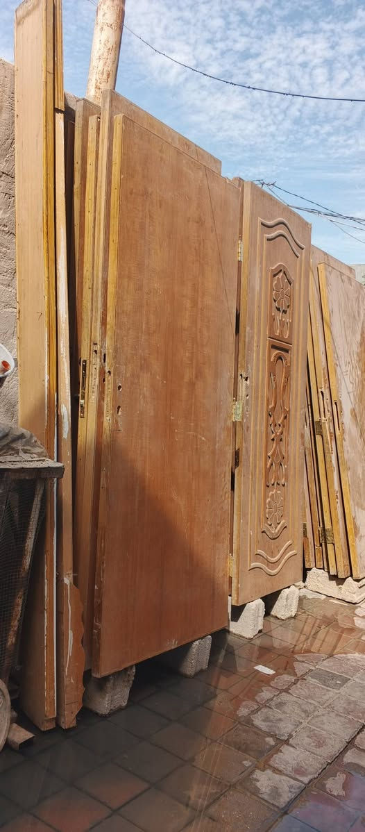 كربلاء 
سلام عليكم بيبان تفصال صاج نضيف  20باب مع جرجوبه لبيع لواحد ب200وبي مجال ول ياخذ قطعتين او 3اسهل ويا ‏ رقم ‪***********‬‏
