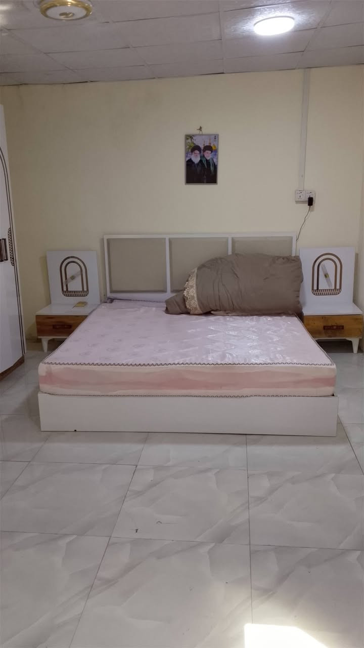 سلام عليكم غرفت نوم يطالي جديده صارله 4اشهر من جبته موجود ورقت لشراء من لشركه سعره 1250وبيهه مجال  *********** لبصره
