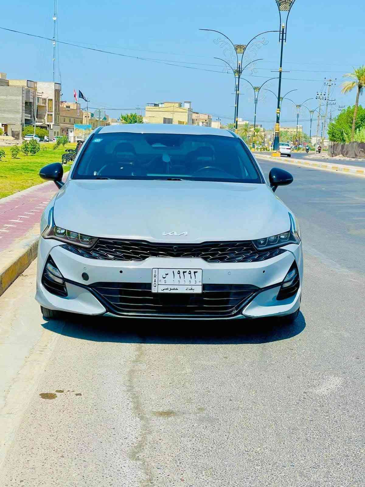كيا K5 موديل 21 جيتي لاين ✅
 1600تيربو 🚀فول عده الفتحه  
سمنتي داخل احمر 
⭕️رقم بغداد مميز 19393
معوقين وكاله مضمونه💯ام باركود 
سياره نضيفه ماناقصه شي دهن اصلي vb ريسنك بانزين محسن ✅
🛑موصفات .. مانع ازلاق مانع انحدار
 اتو هولد سايد بريك بصمه 
تبريد بيانو شاشه اعطال شاشه كبيره
🕹️3وضعيات قياده قياس ضغط الاطار 
رادار امامي و خلفي مانع تصادم 🔝
ماشيه 80ميل  حادث امركيه جاملغ وبنيد وكلير باب صدر ..بلعراق جاملغ ثاني بي صبغ سياره نصبه حلوه 💯ادامه كامله عليه تخم تاير جديد صدر امامي خلفي جديد ادام كامله للمحرك بلكات تنضيف غرفه احتراق فيت بم جديد اصلي  
سياره جاهزه الاخير السعر 148
