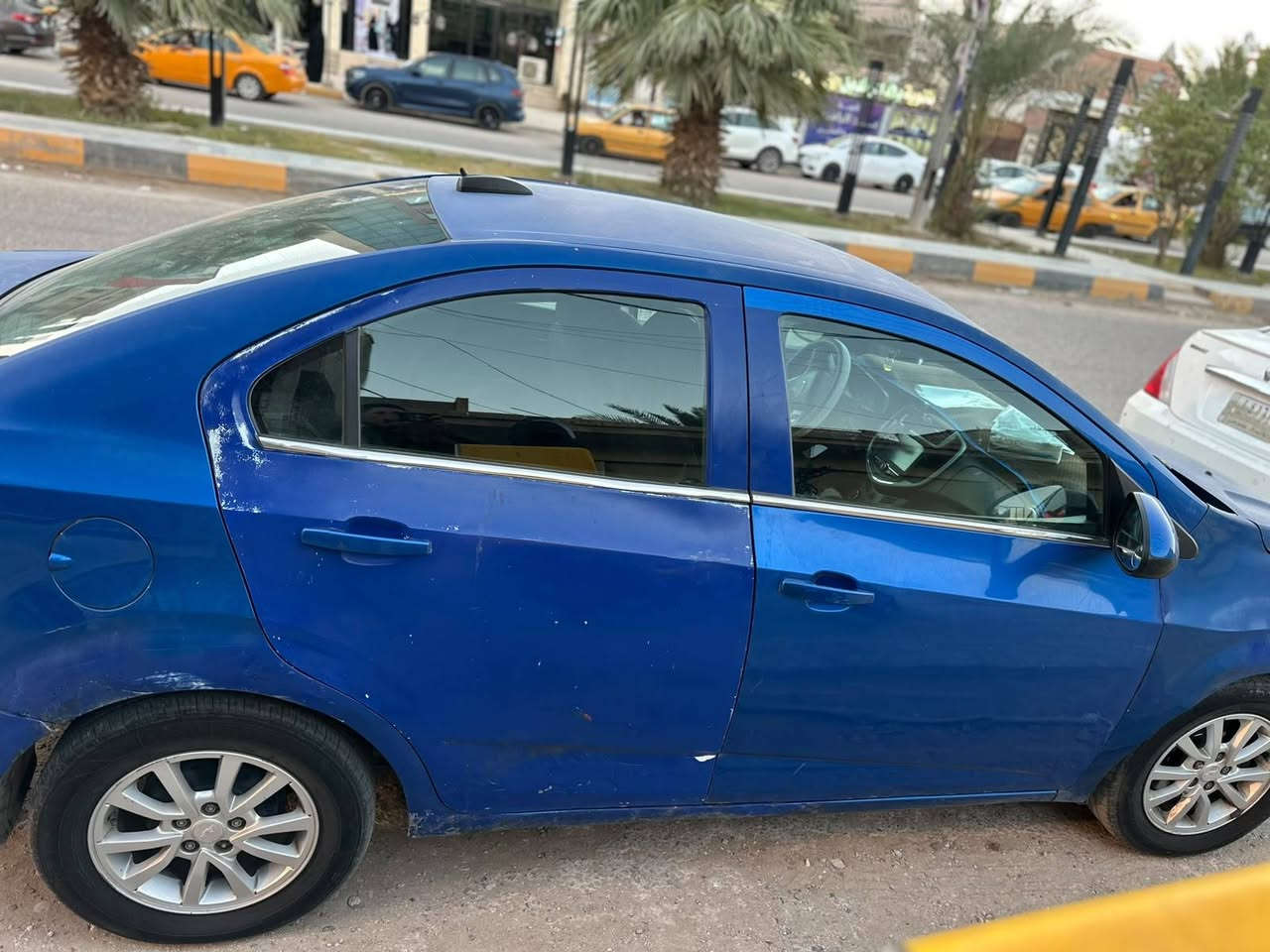 السلام عليكم 
شوفرليت سونك موديل 2017 
رقم كربلاء الماني
مداور السيارة بايوم يعجبك 
مكان السيارة الديوانية المركز 
سعرها 60 قفل 
السيارة تجي تفحص و تشوفها واقع حال 
اي استفسار الاتصال على هذا الرقم 
+964 786 703 4661
