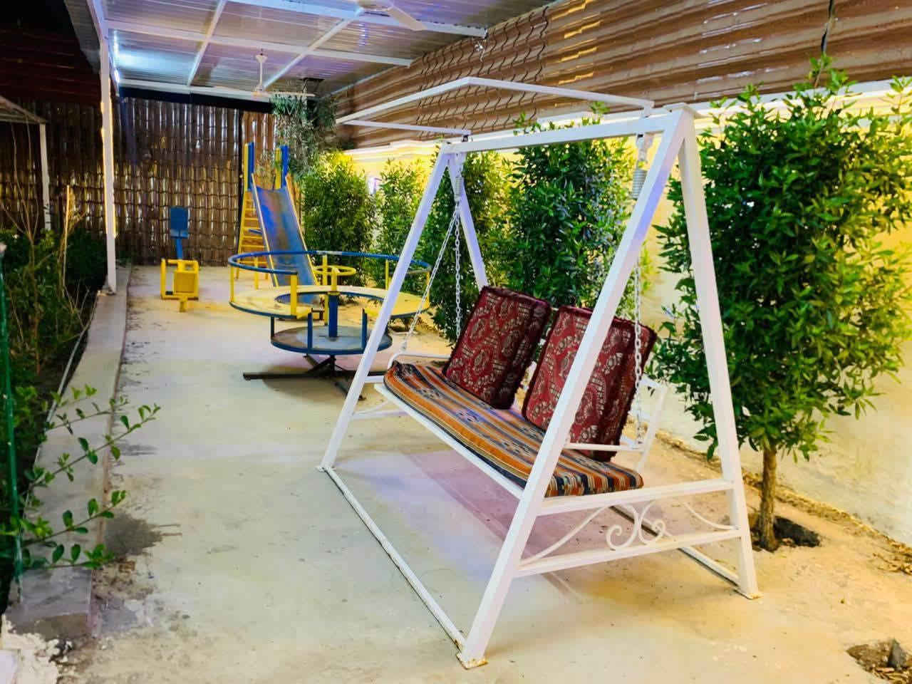 عرض عرض عرض الصباحي ب١٥٠ والمسائي ٢٠٠ 
اخوان عرض عرض  عرض ١٠ ايام وره لدكول عرض احجز وتونس ماعده الخميس والجمعه 

المزرعة موثقة بتطبيق اجرلي
متوفرة الحجوزات
■غرفتين نوم وصالة ومطبخ وصحيات 🛌
■مسبح للكبار 🏊‍♂️
■مسبح للصغار 🏊‍♀️
■العاب للصغار 🎢🎡
■حديقة كبيرة 🪴
■ادواة للشواء ومكان شوي كامل باربيكيو🍖🍗
■جلسات خارجية عدد 3🪑
■كراج داخلي يسع 8 سيارات🚗🚙
■كهرباء ع مدار 24 ساعة ⚡️
■،منضده،فيشة بليارد🏓🎾🏸
■جلسة جلوس🪑🪑
■جلسة مجاور المسبح 🪑
قنوات مشفرة رياضية 
مسبح كبير ١٥ *٨
🕔 وقت استلام شفت صباحي ساعه٩ المغادره ساعه ٦
🕠وقت استلام شف مسائي ساعه ٨ المغادره ساعه ٦
للحجز والاستفسار التصال على الأرقام ال تالي ‏‭*********** 
العنوان الدوره البعيثه 🥰
■يرجى الالتزام بالشروط :
❌ممنوع ادخال الخمور  
❌غير مسؤولين عن اي حادث عرضي او غرق 
❌ممنوع دخول الديجي الكبير المزرعه يتوفر ديجي 
✅يرجى المحافظة على نظافة المكان والممتلكات
❌في حال التخريب او العبث يتحمل المستأجر الخسائر
❌في حال عدم الالتزام بالشروط اعلى سيلغى الحجز ولا 

***********
