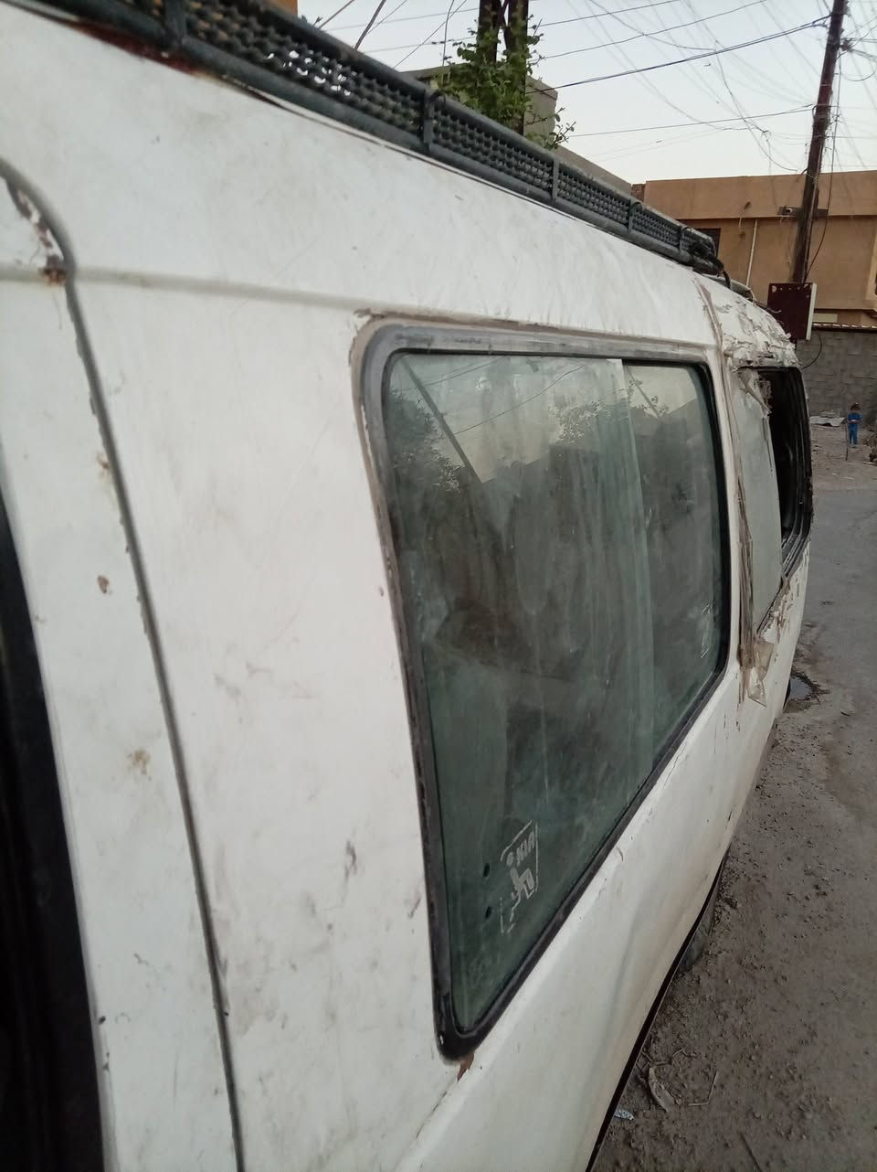 كيا ابريجو للبيع مديل 96 عليه غرمات سنويه ساقطه محركه كايم السعر 18 ورقه وبيه مجال اتصال على رقم ***********

