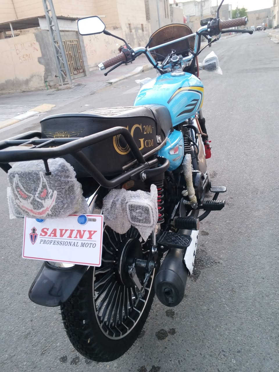 سلام عليكم ايراني موديل 26 محرك 200cc صالي 3 اشهر من شديته بصماته ثنين صويجات ثنين ورقه منفيس ويا مكاني رمادي تأميم السعر مليون وبي مجال بعده على حالت الوكاله مكفول كفاله عامه ‏‪***********‬‏
