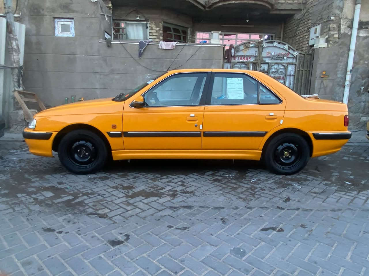 سلام وعليكم بيجو البيع موديل 2021 سياره جاهزه تخم تااير جديد صدر جديد سياره تجي تشوف بعينك تبريد جهازه على اخر حبايه رقم انكليزي بسمي سياره مكاني بغداد مدينه الصدر رقمي ***********
