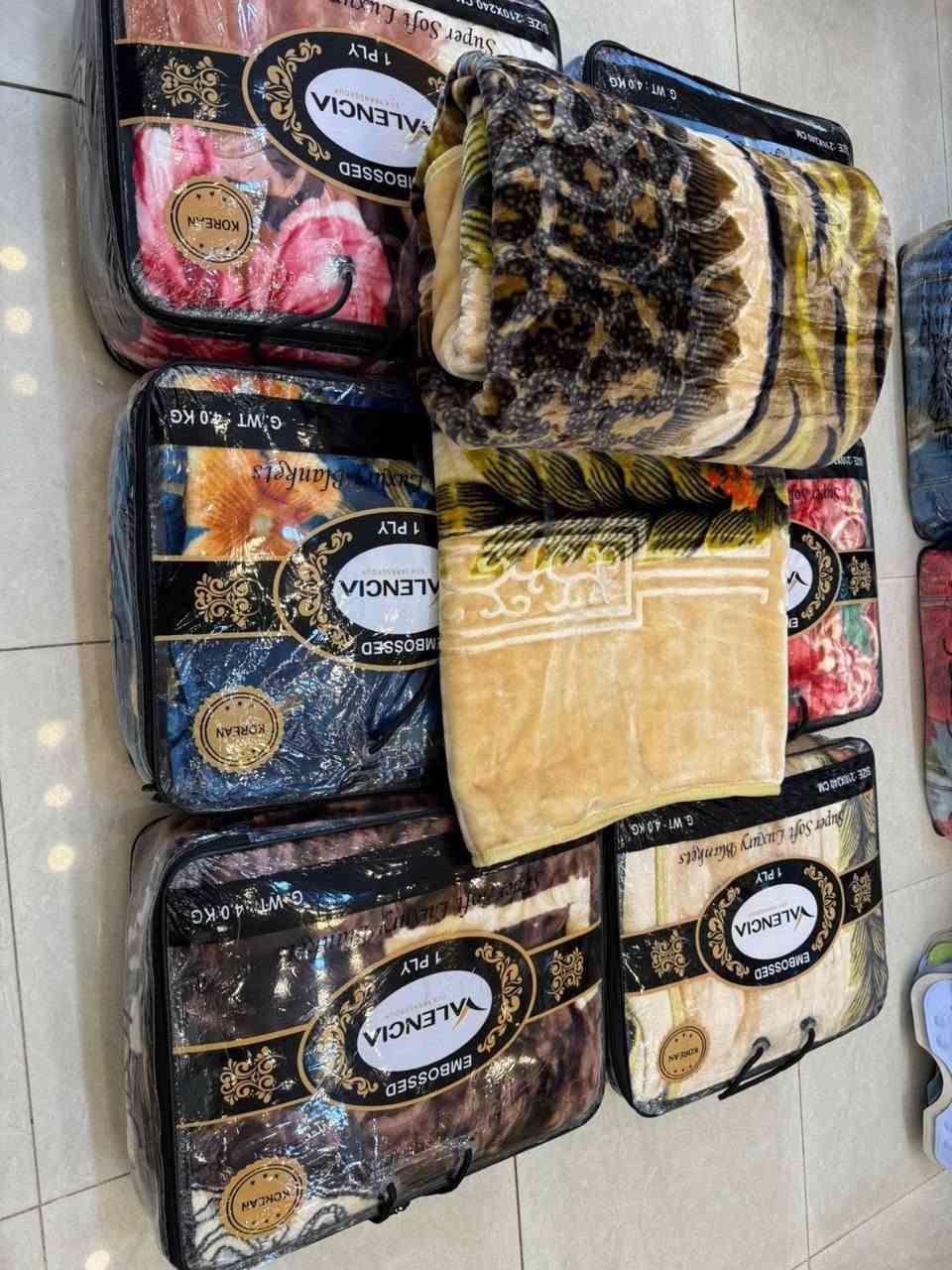 ✨ جديد دارين للمفروشات والسجاد 

بطانية نفرين فاخرة – من شركة فالنسيا العالمية 

✔️ وزن ثقيل 4 كيلو
✔️ نقشة مشجرة أنيقة
✔️ حفر كبس حراري فاخر
✔️ قياس كبير ومريح
✔️ خامة حرير ناعمة جداً

للحجز #واتساب ***********
