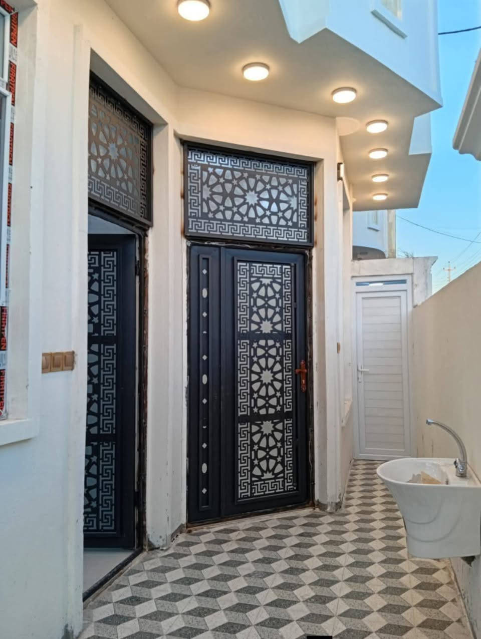 دار للبيع
غرفتين واستقبال وصاله ومطبخ وصحيات داخليه وخارجيه 
الموقع الرمادي شارع 40 قرب عماره القند 
السعر 105 مليون قابل لتفاوض 
للأستفسار اكثر زياره مكتب الساحل للعقار الرمادي الصوفية قرب مطعم القصر الابيض 
أو الاتصال على الرقم *********** 

          مكتب الساحل الثقه والأمان

...................................
نستقبل جميع العروض كل الي عليك تتواصل ويانه واترك البقيه علينه
