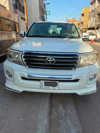 لاندكروز • ٢٠١٣ • ابيض صدفي