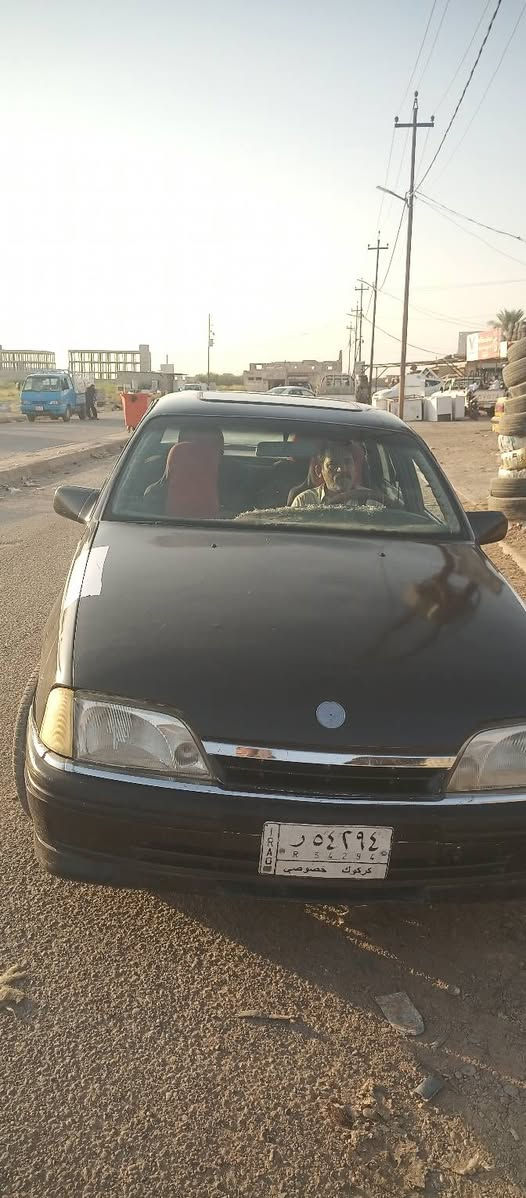 ابيها اوميكا للبيع موديل 92 مشورع وطني سنويها بعدها مخلصانه سياره ميكانيك كير كهربئيات كلها مابيها عيب محرك وكير شرط صدر حلوه مانقصها درهم ماتخلي عليها مال بيت السياره لا كن الغرظ الاحجه صحبها نزلها يبيعها فقط نغدي بدون مراوس اخوان ابد مايروس محتاج افلوس السعر 27 بلاش ماكو هيج بسوك   مكانها الحويجه رقم المبايل ***********
