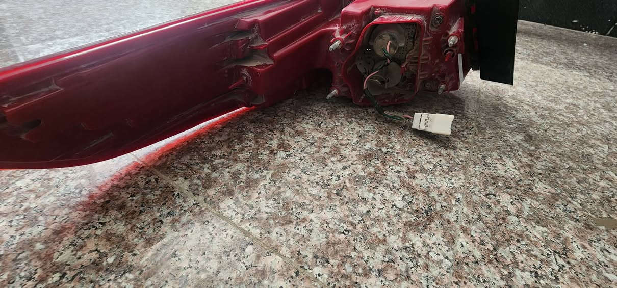 بك لايت اوبتما خليجي الجزء الأيمن .. تفصيخ جديد وشغال بس الجامه مكسورة .. السعر ٦٠ الف .. موجود حاليا في محافظة الديوانية... توصيل مجاني الى كافة محافظات العراق. 

***********
