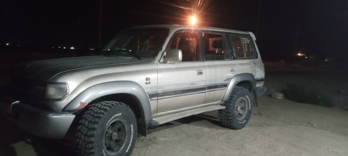 سلام عليكم سياره لاندكروز موديل 91 مكينه 3000 مابيها صبغ مكان بابل المشروع الاستفسار رقم ***********

