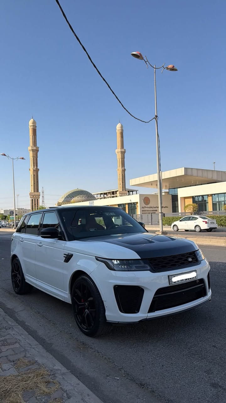 🔥 2021 Range Rover Sport SVR 🔥
إذا نحچي عن الهيبة والقوة، الـ SVR إلها حچي ثاني 😈🖤
محرك V8 سعة 5.0 لتر سوبرتشارج، يولّد 575 حصان وعزم 700 نيوتن متر 💪
🚀 من 0 إلى 100 بحدود 4.5 ثواني
🏁 سرعتها القصوى توصل 320كم/ساعة
⚙️ گير أوتوماتيك 8 سرعات
🛞 دفع رباعي AWD
🔊 وصوت الـV8؟ هذا وحده سالفة ثانية 🔥
فخامة رانج روفر + قوة V8 + أداء سيارة رياضية + هيبة ما تنوصف
*********** مامتواجد فيس فقط واتس اب

