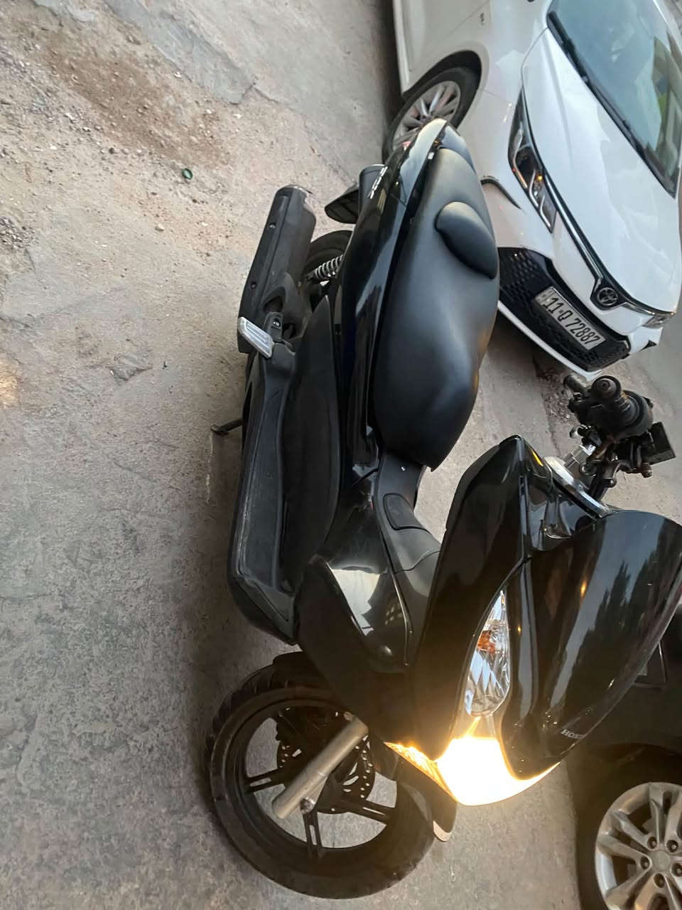 السلام عليكم ورحمة الله وبركاته
للبيع pcx جيل اول 
الدراجه جديدة رمبة 
ماشية 3400 حقيقي 
السعر 17$
للاستفسار 
***********
