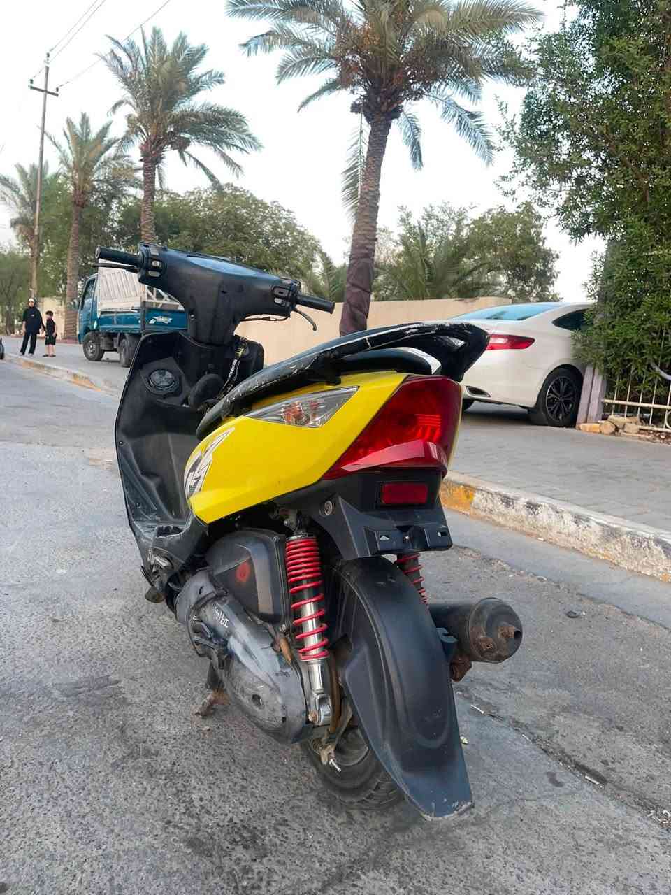 سلام عليكم حبايب ثعلب كلهه بلاديه جديده  مكينه وكابريتر وسلف  كله بلادي  نكره سلف الدرجه يرادلهه ملاحضات قمجي مال سرعه ومال بانزين بس رايدهه ب650 وبيهه مجال   مكاني جامع براثا شارع حيفا متواجد ***********
