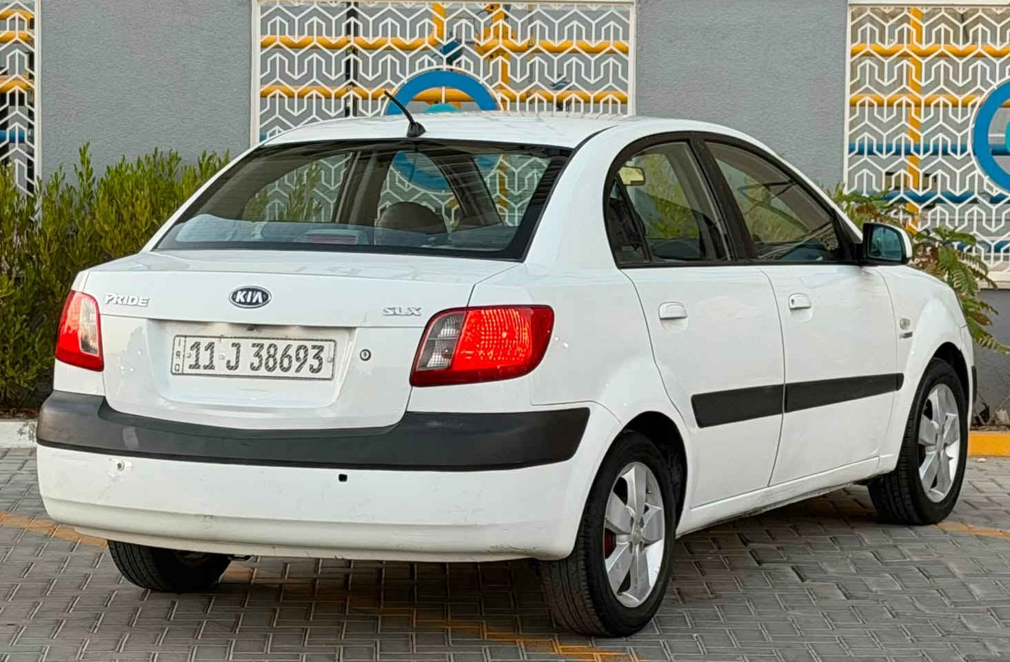 السلام عليكم
كيا ريو 2007 خليجيه محرك 1600 بيها صبغ دوسات وشوية من البنيد سيارة الباقي مفكول مواصفات :
-محرك 1600
-كراسي جلد مع شاموا
-تدفئة بالكراسي
-تبريد بيانو
-تحكم ستيرن
-جام اربعه كهرباء
-شاشة مع كامرة خلفية
سيارة جديده جدا بدون اي نقص كير محرك مكفول صدر امامي خلفي جديد مكاني بغداد حي الجهاد سعر 79 وبيها شي جدا بسيط
***********
