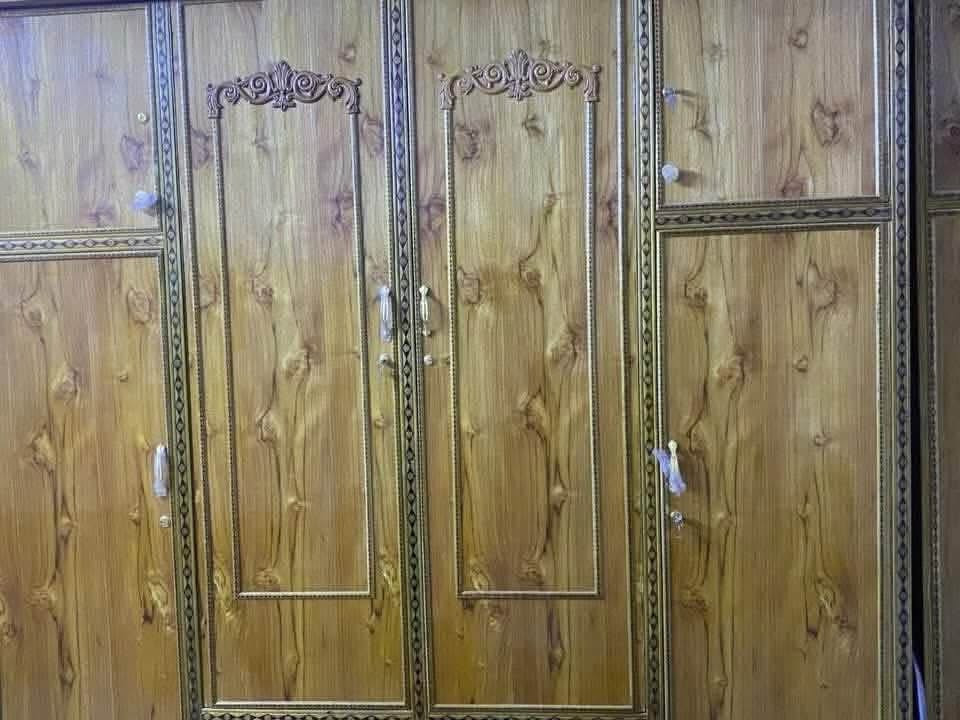 للبيع • خزائن • ديكور