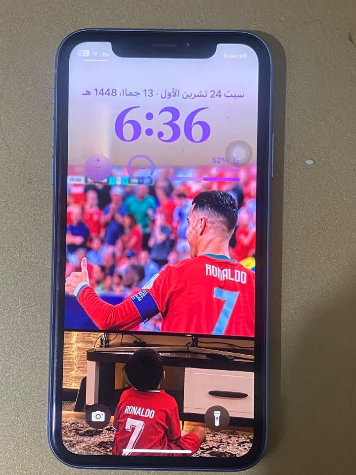 ايفون اكس ار • ٦٤ • شاشة مكسورة