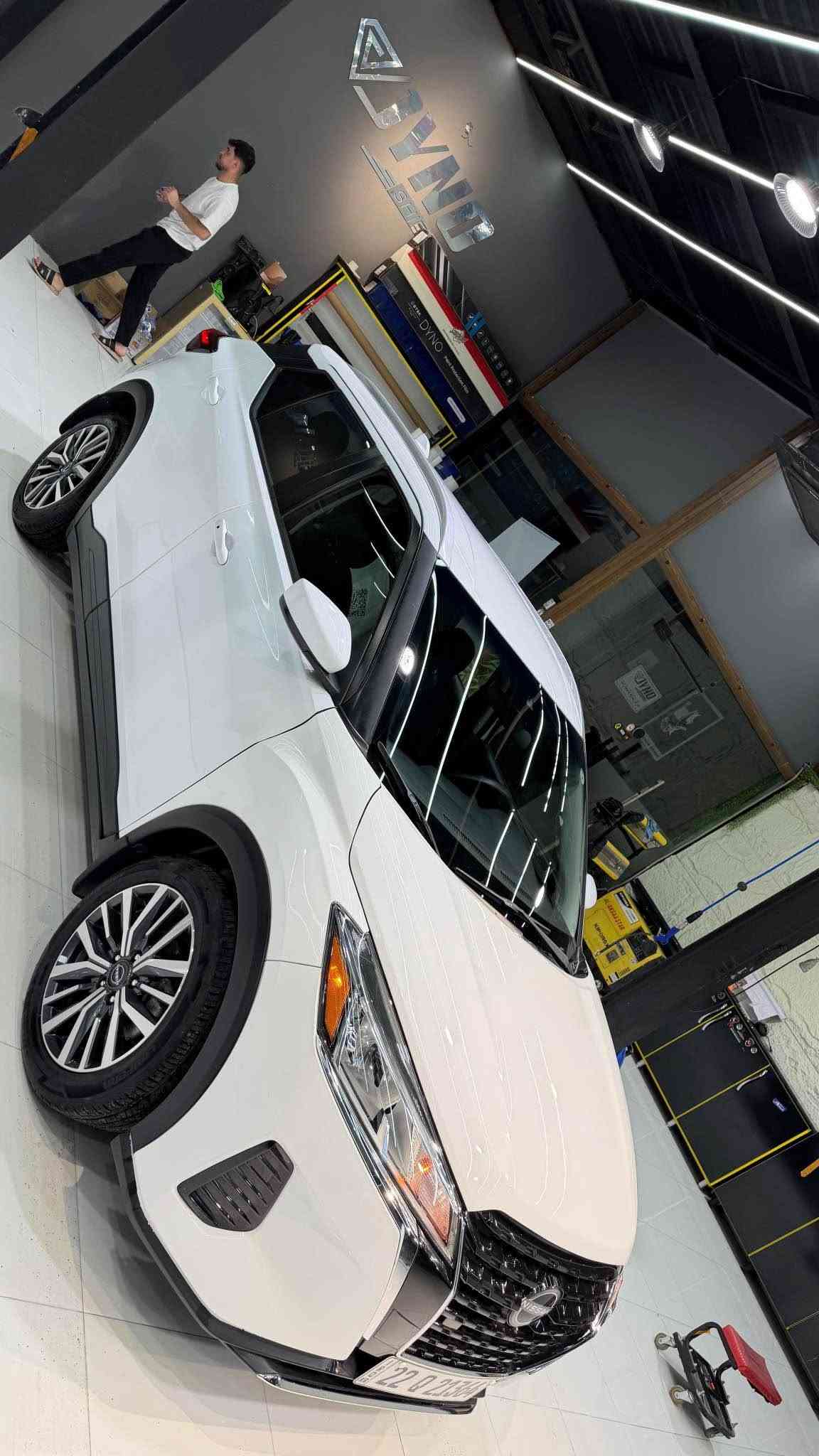 نيسان كيكس شكل جديد .         NISSAN KICKS.    SV
 
اللون      ابيض

موديل.   2023.   شكل 

مرقم رقم جديد الدولي 
ضرر جاملغ فقط السكن وحافه البنيد  وبدون دواخل 

بصمة تشغيل
تحكم ستيرن
شاشه كبيره ايباد 
رادار امامي
رادار خلفي 
قياده ذاتيه
مكابح ذاتيه 
تحديد مسار
نقطه عميه
حساس خلفي
كامره خلفيه
كشافات دعاميه
داخل مخمل

 السعر 143 $ رجاء الشراي يتصل 

العنوان كركوك 
واتساب ورقم *********** كركوك, العراق
