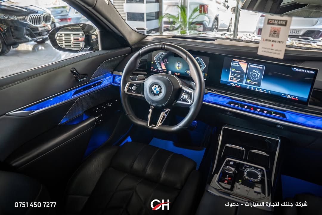 ⁨	BMW 740i

السنة: 2025
الممشى: 38,000 ميل
الحالة: USA Clean
التجهيز: Full Option
الموقع: دهوك

المحرك ونظام الدفع:

* محرك 6 سلندر خطي 3.0 لتر TwinPower Turbo
* القوة: 375 حصان
* العزم: 540 نيوتن متر
* ناقل حركة أوتوماتيك 8 سرعات
* نظام دفع RWD
* تسارع 0–100 كم/س: حوالي 5.0 ثوانٍ

المواصفات:

* فئة 740i Full Option
* BMW Curved Display
* شاشة خلفية BMW Theatre Screen
* نظام صوت harman/ kardon
* مقاعد جلد فاخرة
* مقاعد أمامية كهربائية مع ذاكرة
* تدفئة وتبريد المقاعد
* مساج للمقاعد
* فتحة سقف بانوراما
* أبواب Soft Close
* دخول وتشغيل ذكي
* إضاءة داخلية Ambient Lighting
* كاميرات 360°
* حساسات أمامية وخلفية
* Head-Up Display
* نظام قيادة شبه ذاتي
* أنظمة أمان ومساعدة السائق
* مصابيح LED
* جنوط ألمنيوم
* ناظور ليلي

📞 ***********
شركة جلنك وليد صبري – دهوك

#Chalank_cars_duhok⁩

نص مكتوب في الصور:
- *********** CH شركة چلنك لتجارة السيارات - دهوك
- *********** شركة چلنك لتجارة السيارات - دهوك