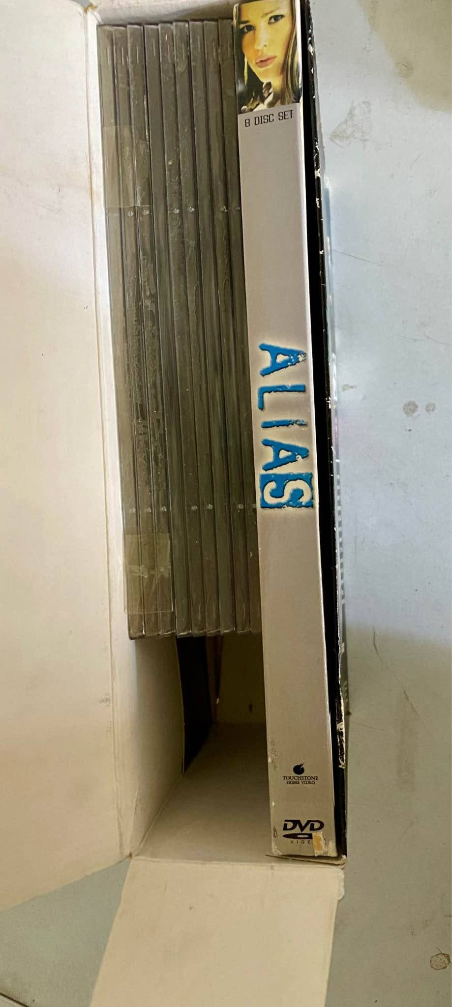 اقراص DVD جديدة مانستخدمه  بالسليفون مكون من مجموعة اقراص سلسلة لمسلسلات اجنبية مشهورة 
للتواصل *********** واتساب 
توصيل 🚚 الطلبات موجود بغداد, العراق
