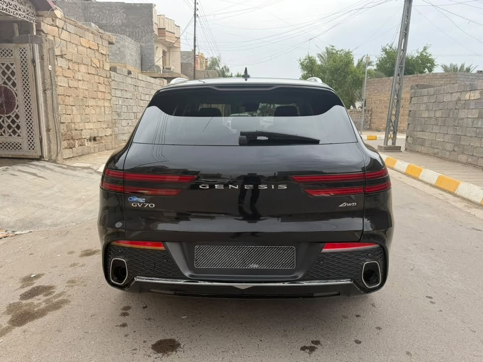 جنسس للبيع موديل 24
Gv70
محرك 2.5تيربو 
كشن جلد كهربائي 
حساس امامي خلفي 
رادار جانبي 
كير ماوس 
شفتات ستيرن 
صندوك كهربائي 
دفع رباعي 
تدفئه تبريد المقاعد 
الضرر قطعتين 
داخله كتاب شهداء 
للبيع او مراوس السعر 25الف  
***********
