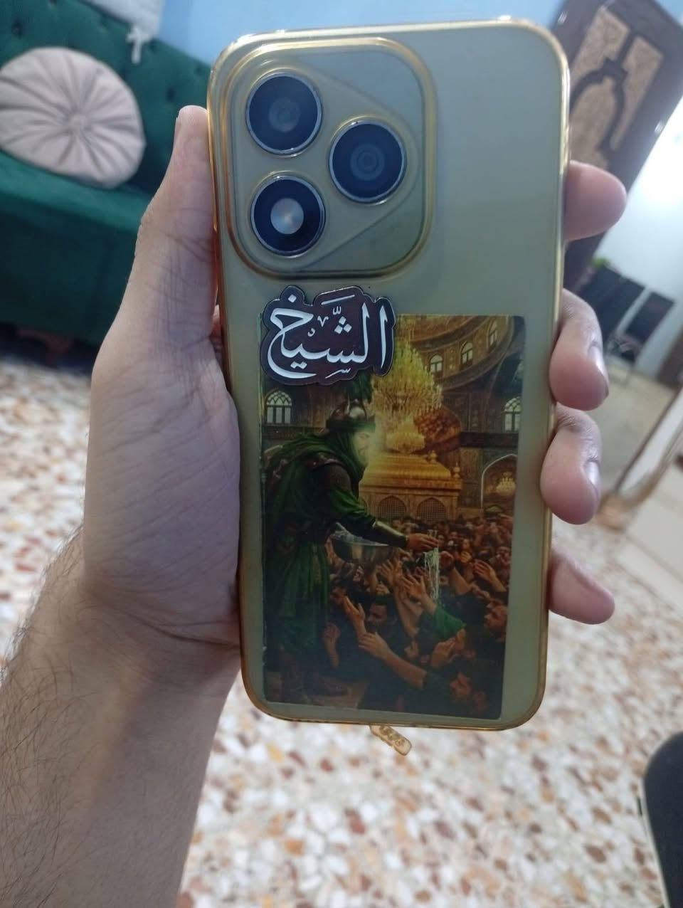 هونر ٤٠٠ • ذاكرة ٢٥٦ • بطارية ٥٢٣٠